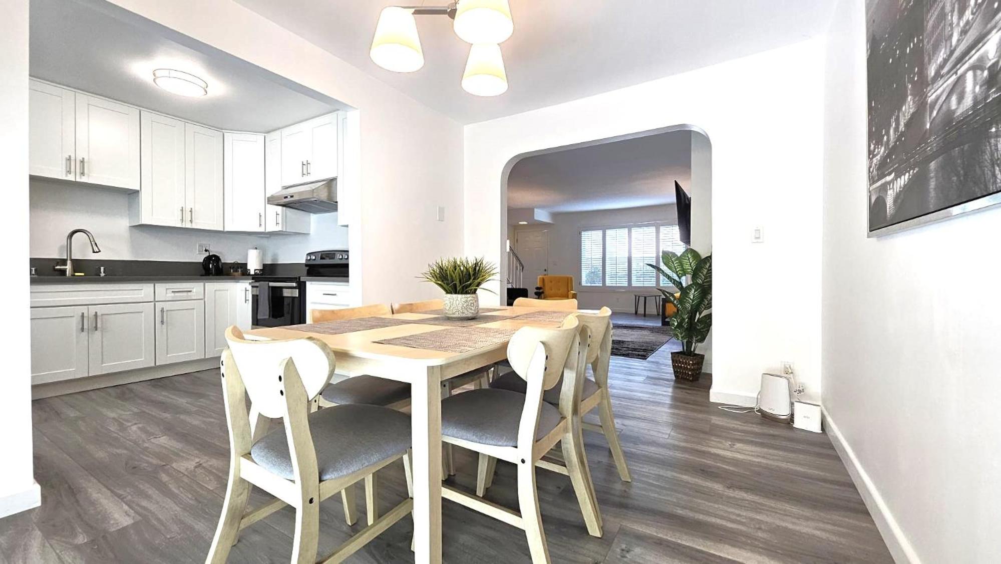 Apartment - Split Level - Photo 13