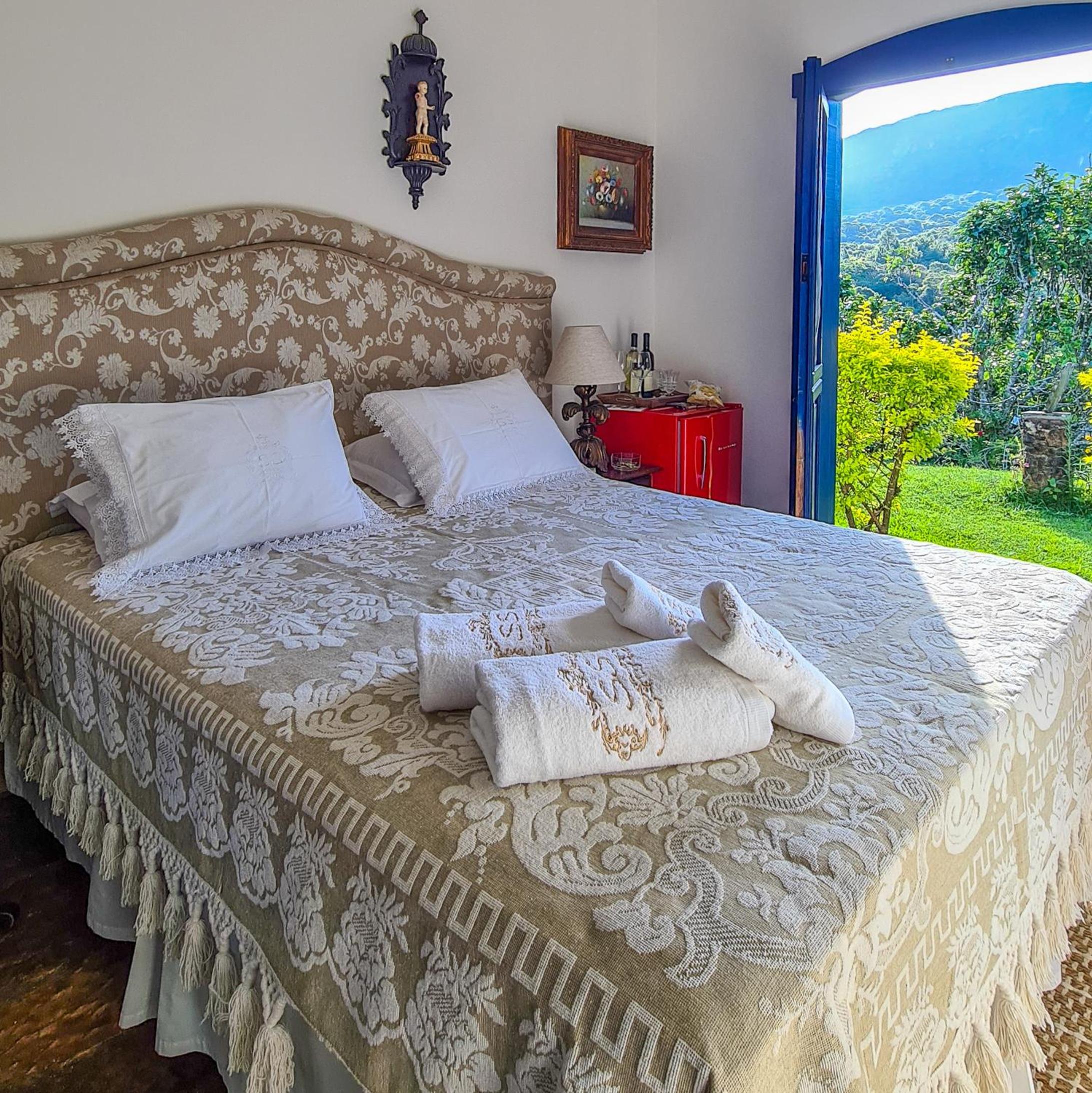 Superior Double or Twin Room with Mountain View - Photo 5