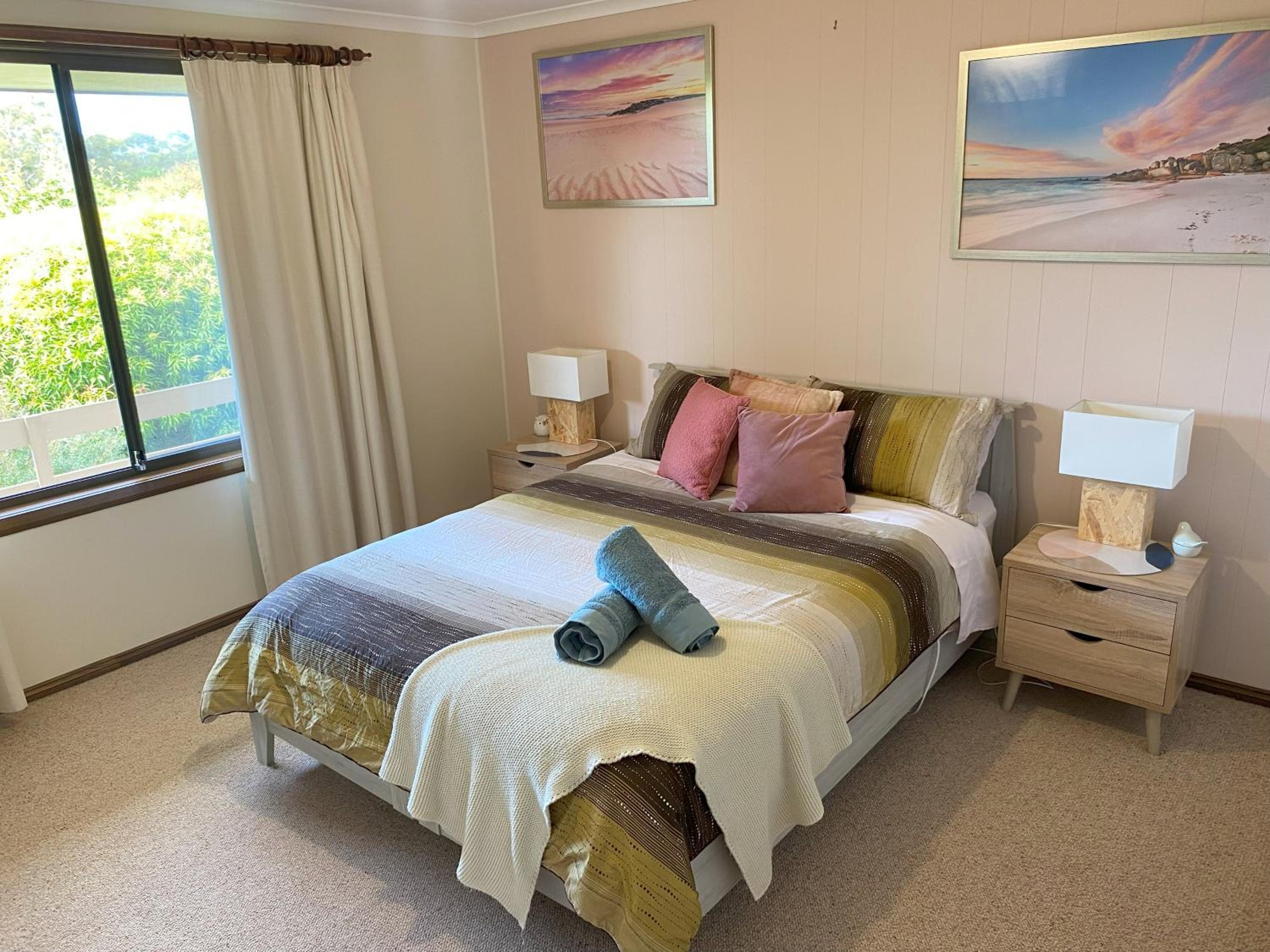 Three-Bedroom House photo 2