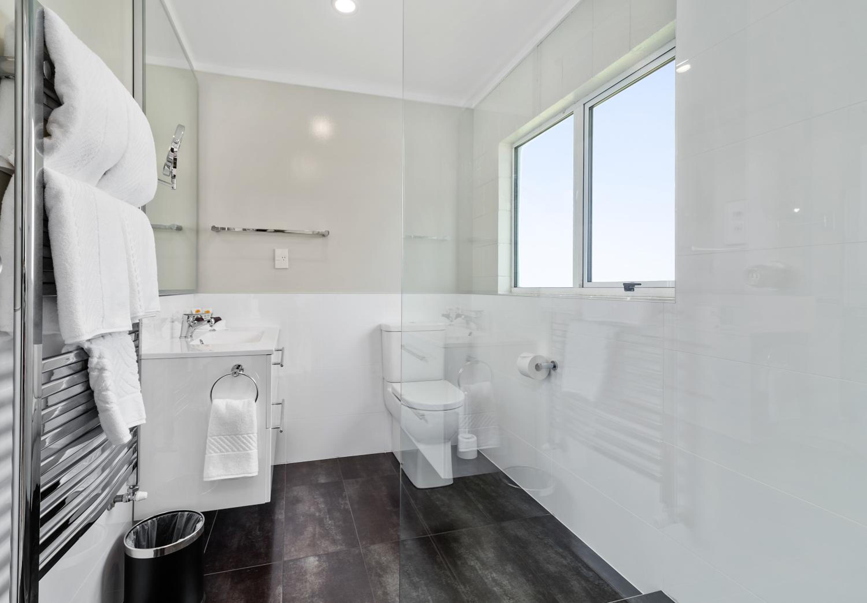 1 Bedroom Apartment - Photo 4
