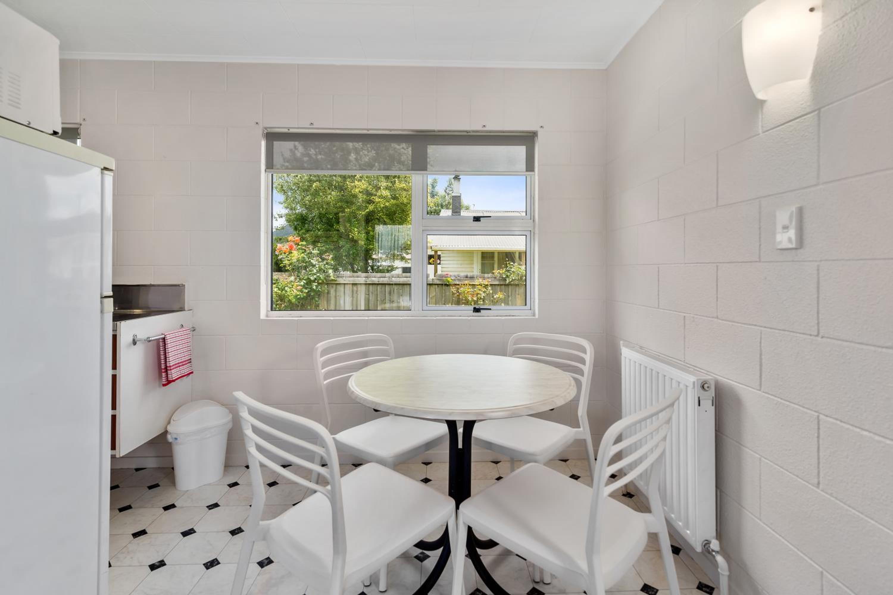 1 Bedroom Apartment - Photo 7