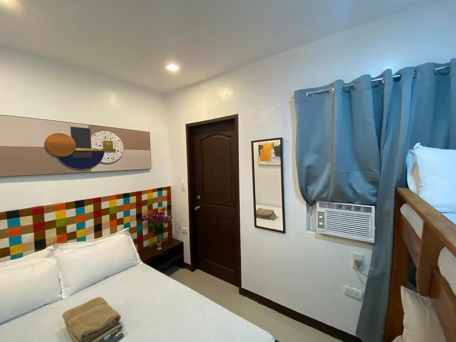 Family Room - Photo 6