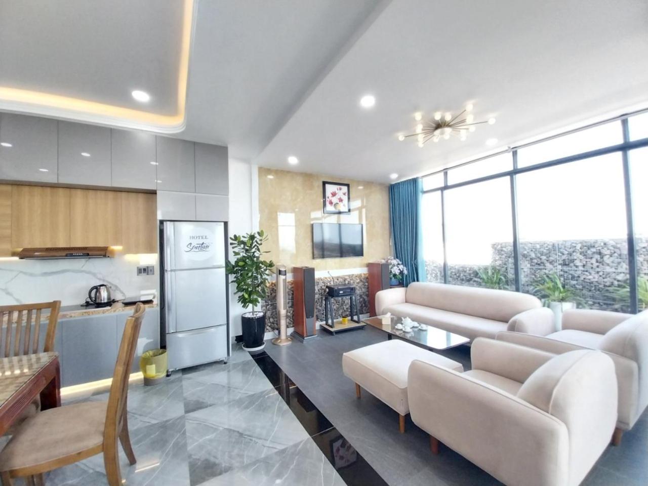 Studio Apartment with Sea View