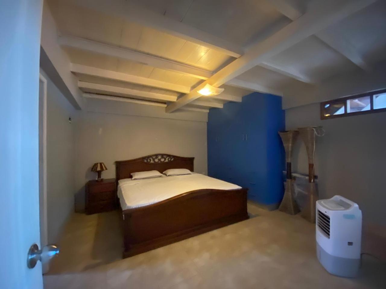 Three-Bedroom Apartment photo 1
