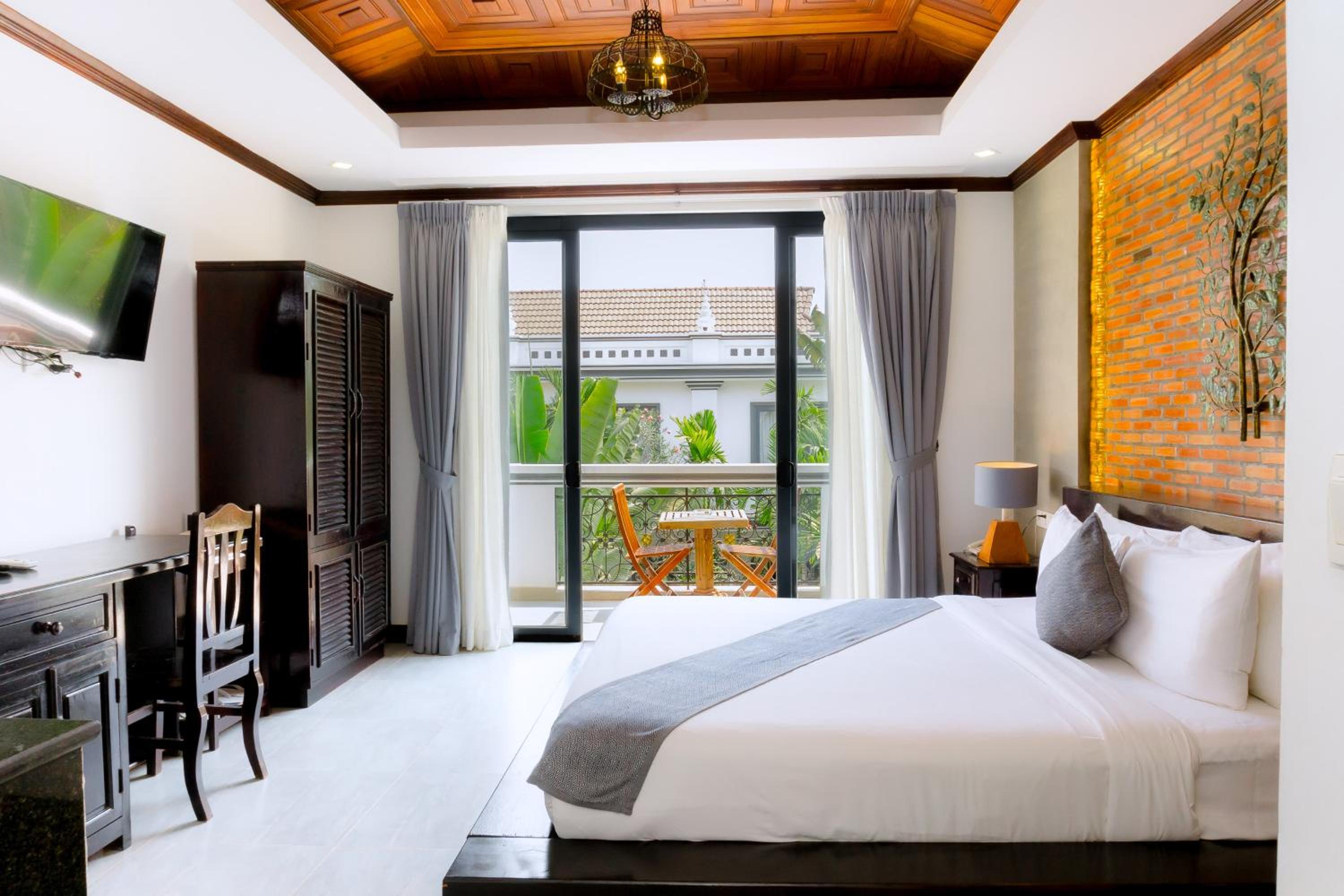 Deluxe Double Room - Photo 1