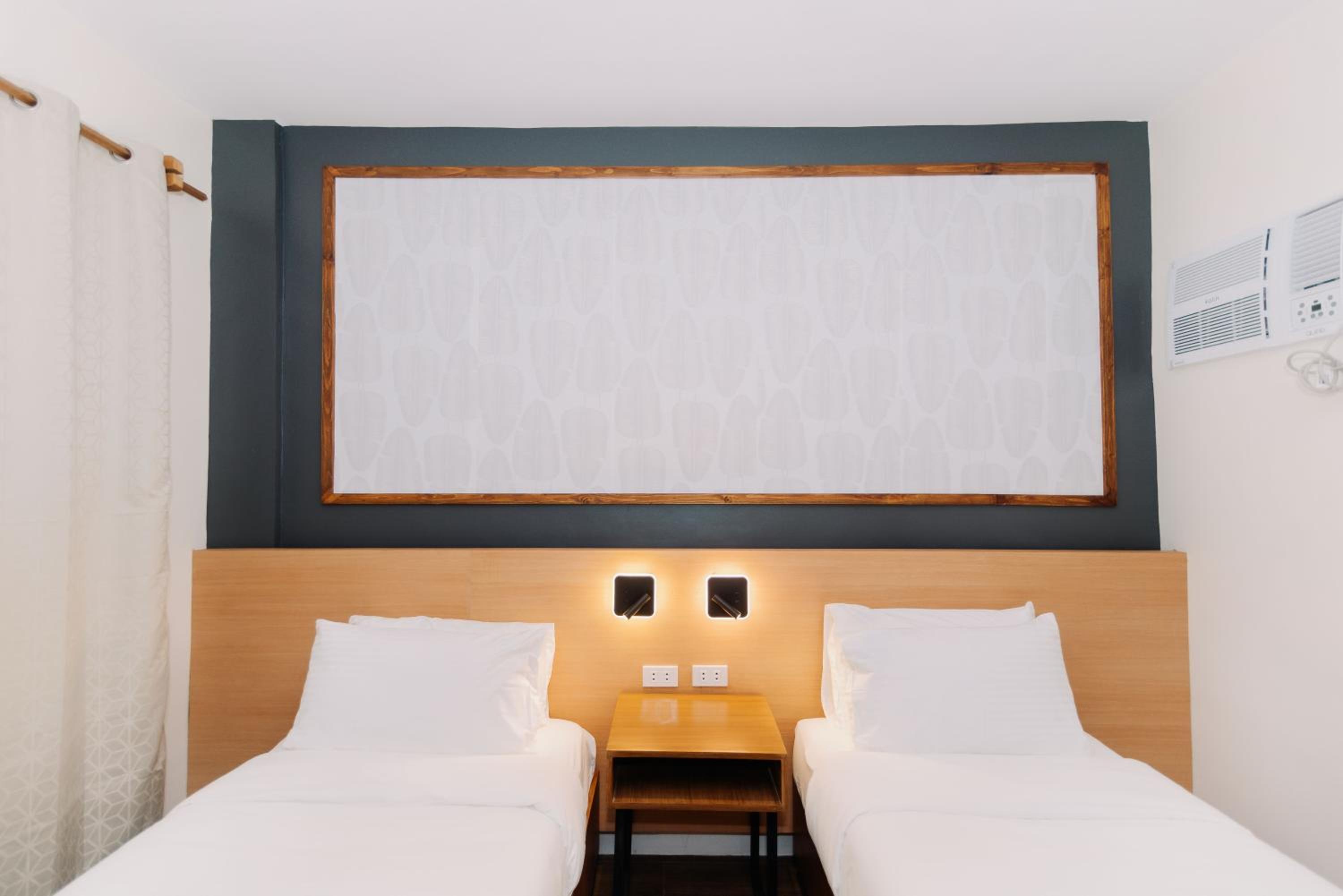 Deluxe Twin Room photo 3