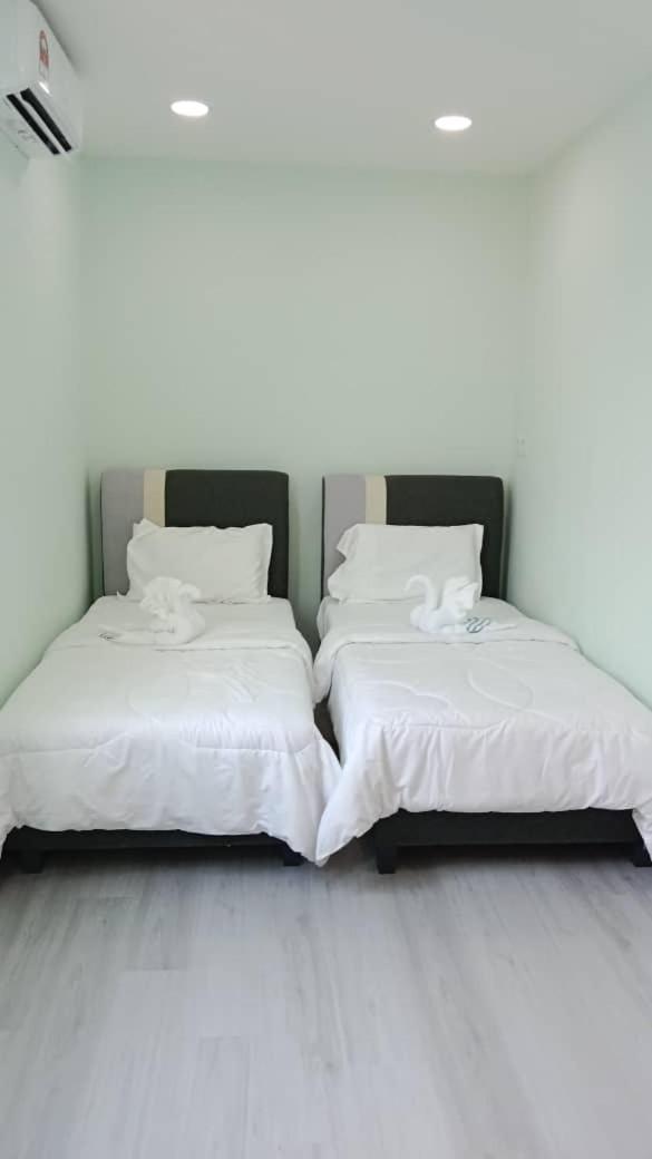 Economy Twin Room photo 1
