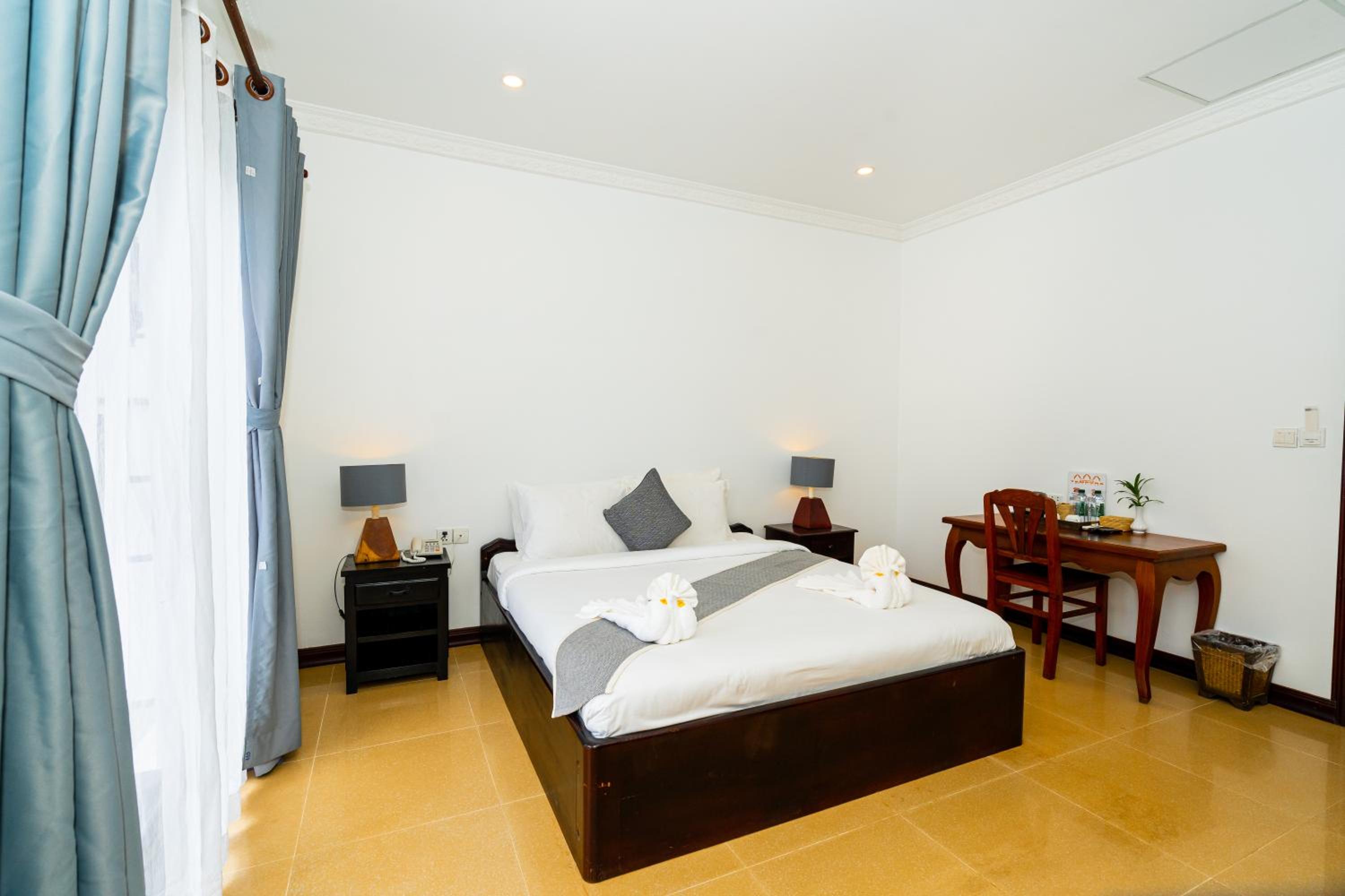 Junior Suite with Private Pool - Photo 5