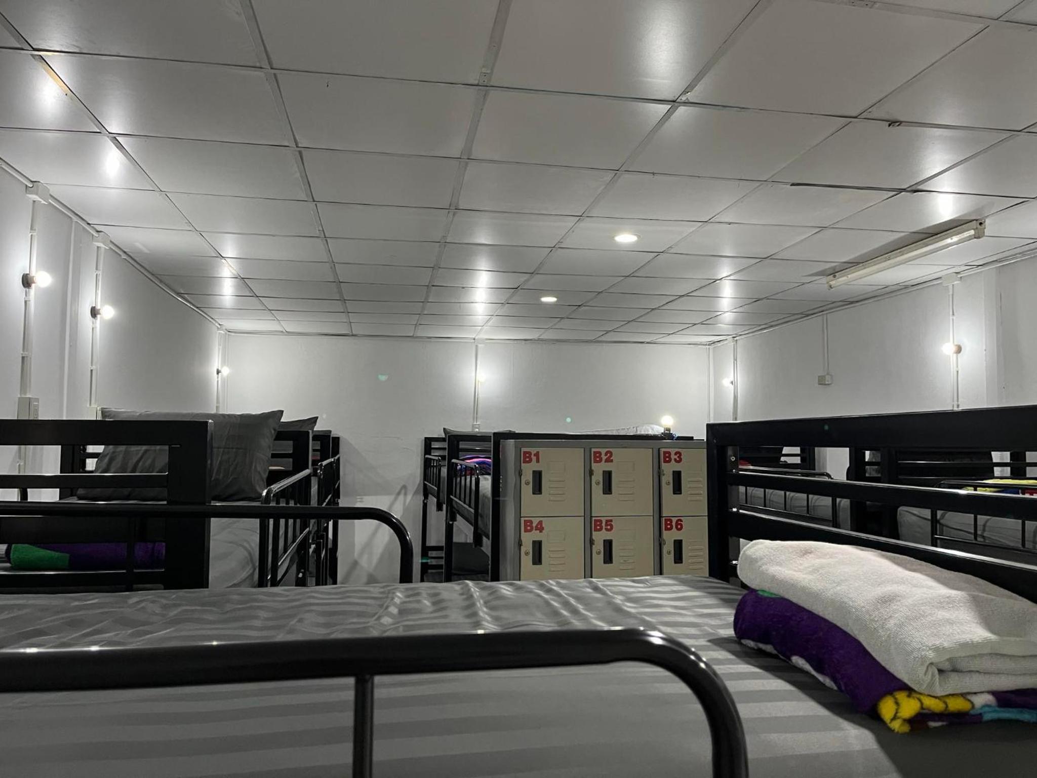Bed in 6-Bed Mixed Dormitory Room photo 1