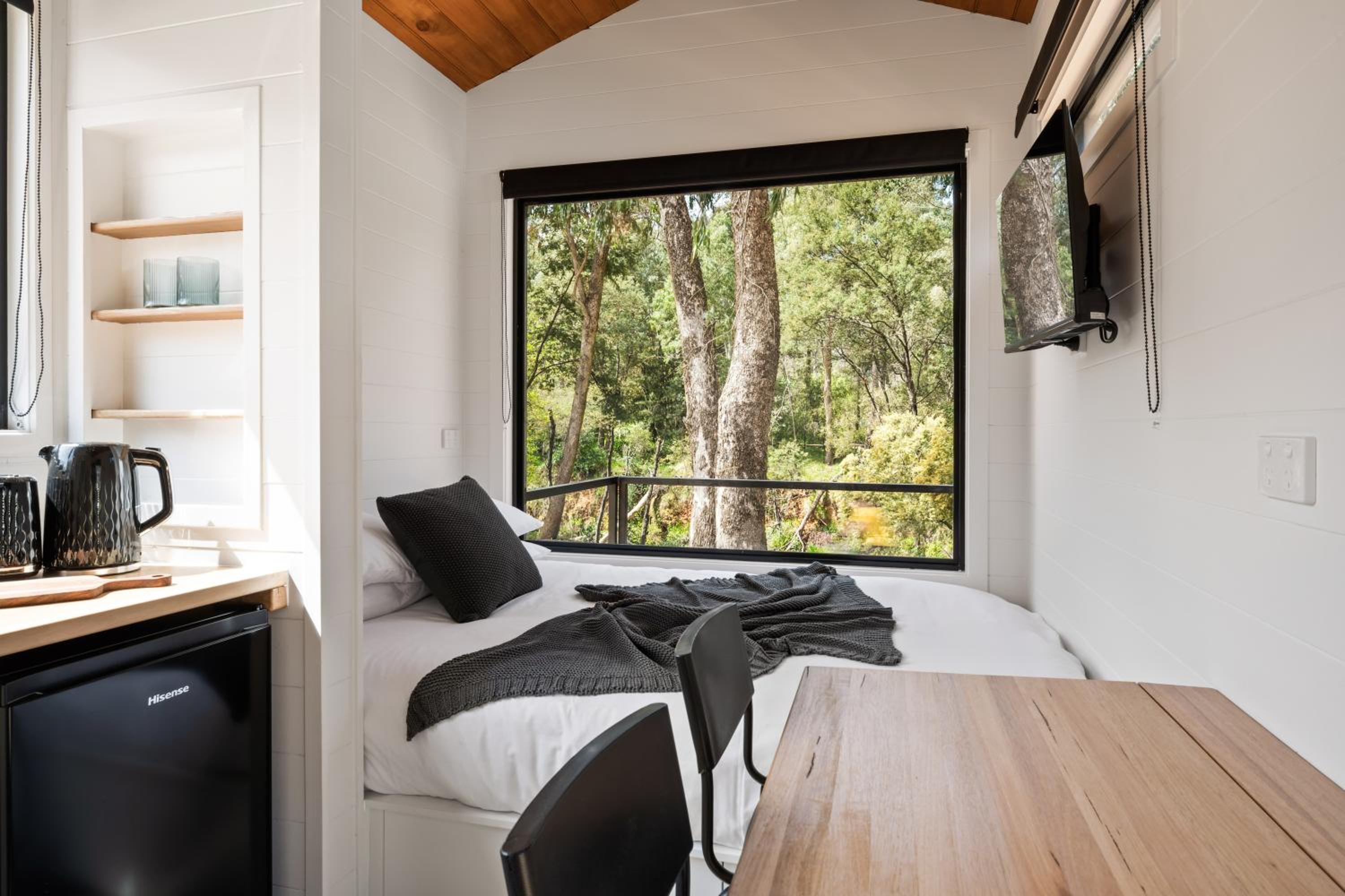 Tiny Home with private ensuite photo 1