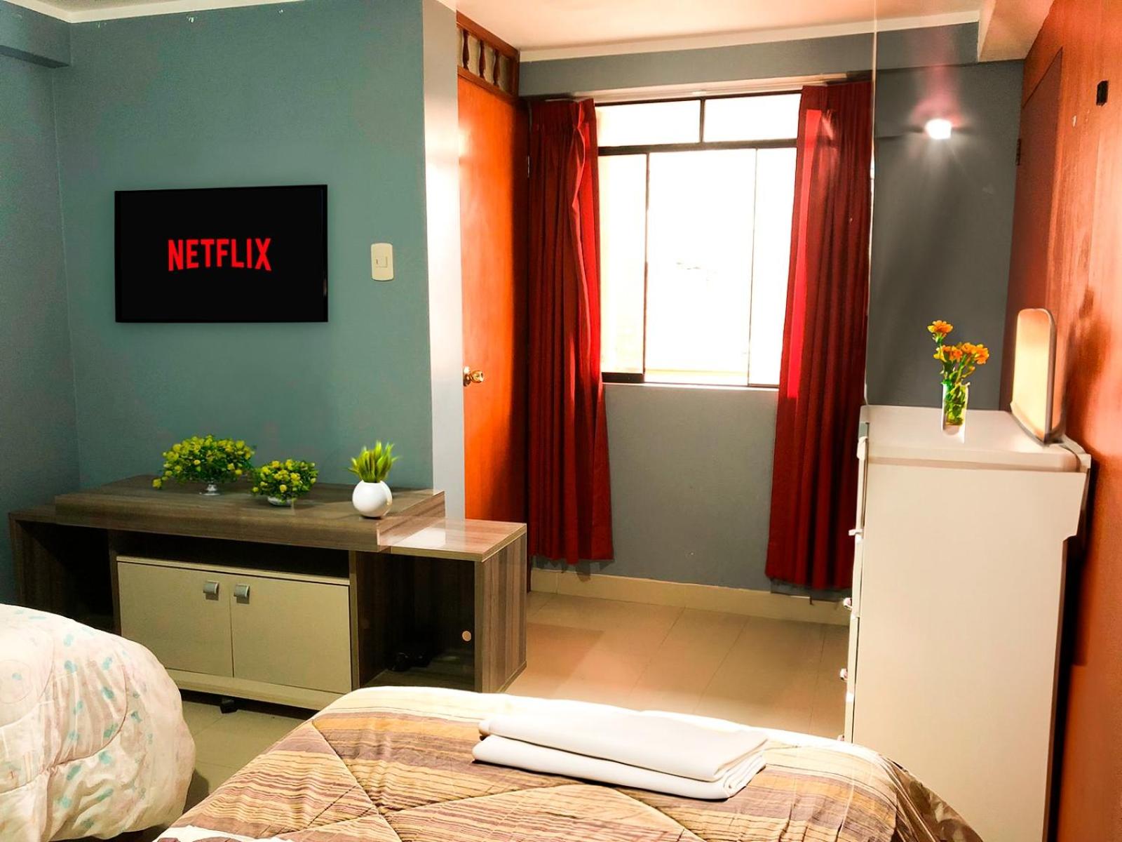 One-Bedroom Apartment photo 1