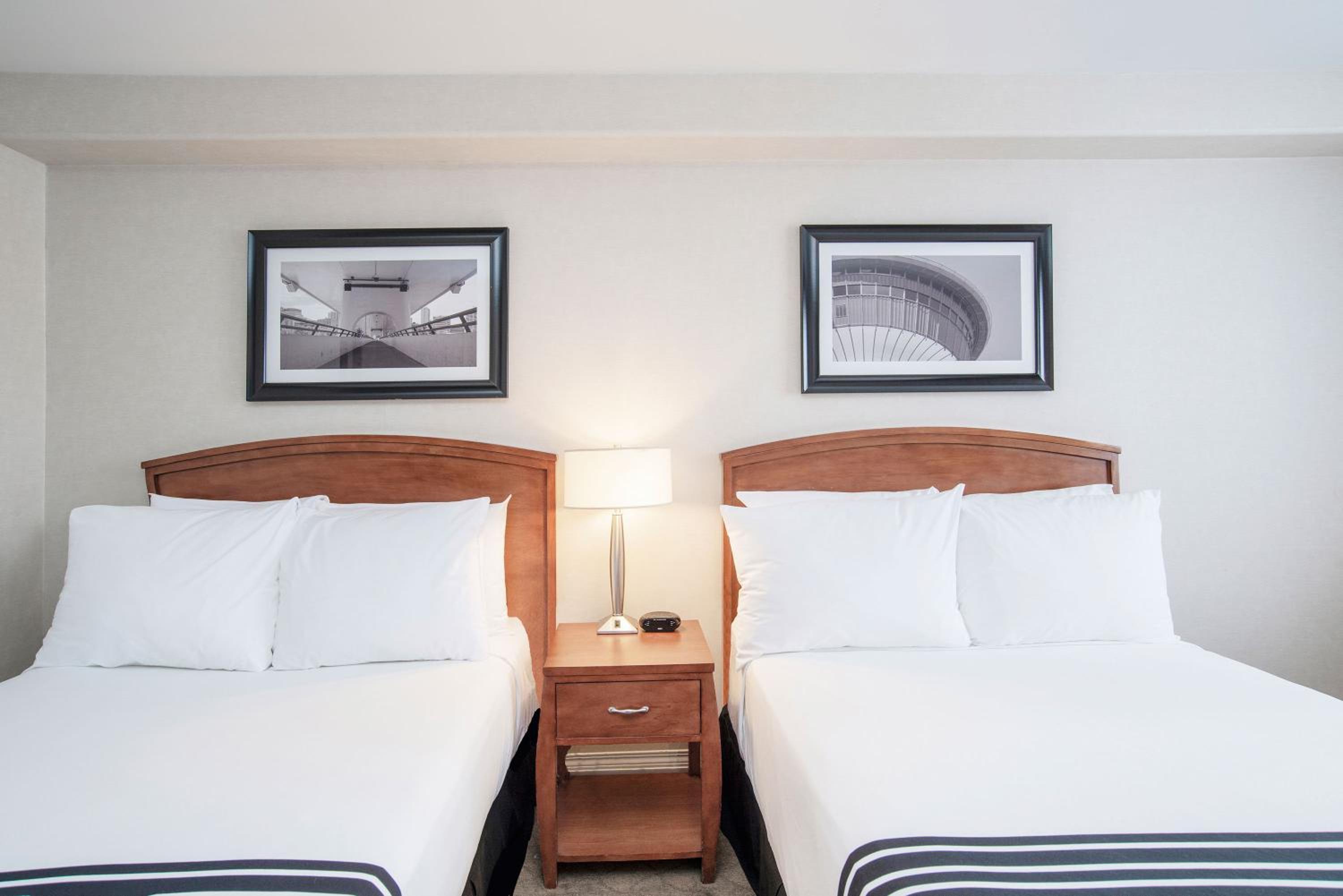 Standard Room, 2 Double Beds - Photo 4