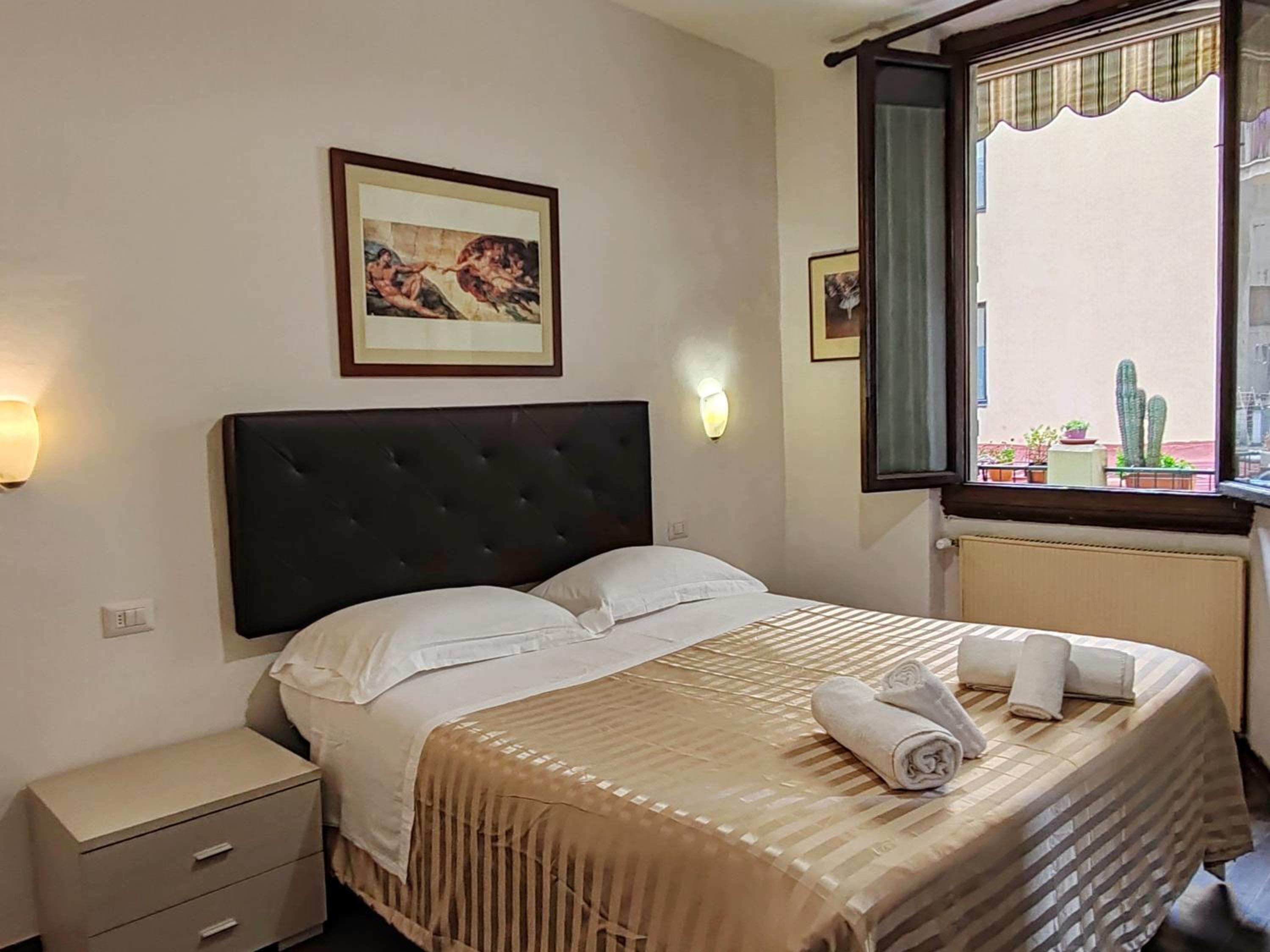 Double Room with Private Bathroom photo 1