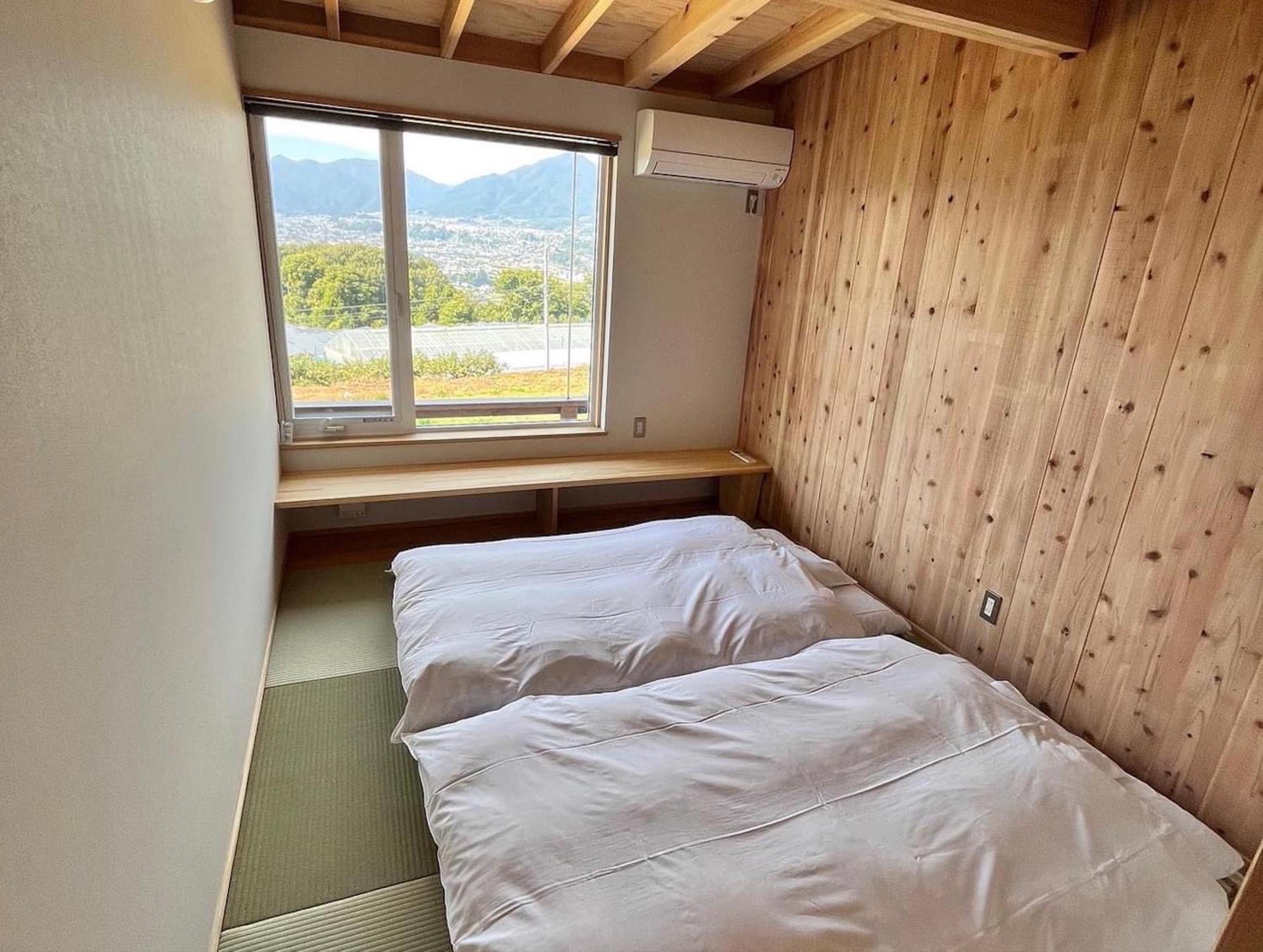 Twin Room with Mountain View photo 1