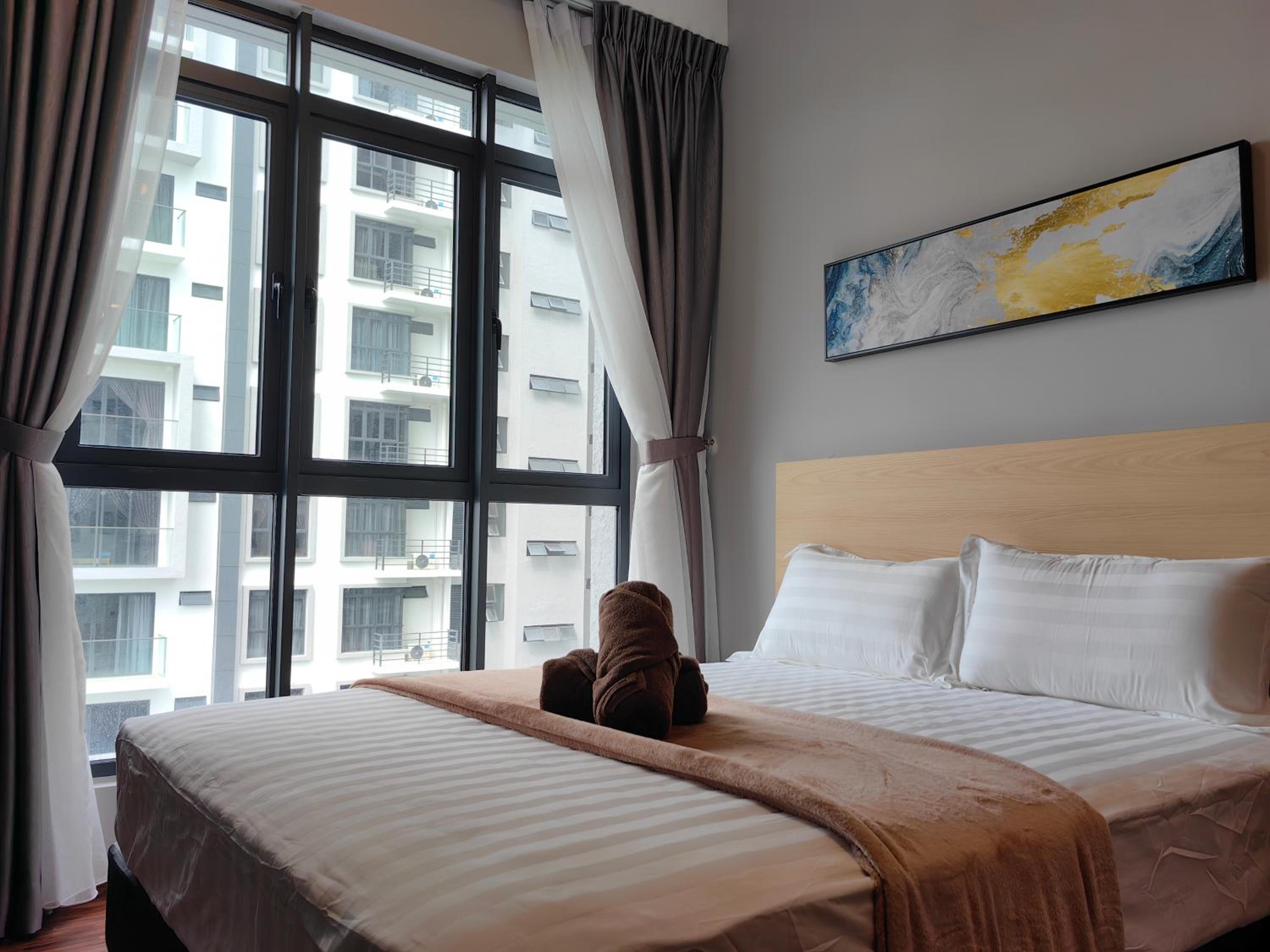 Deluxe Queen Room - Photo 1