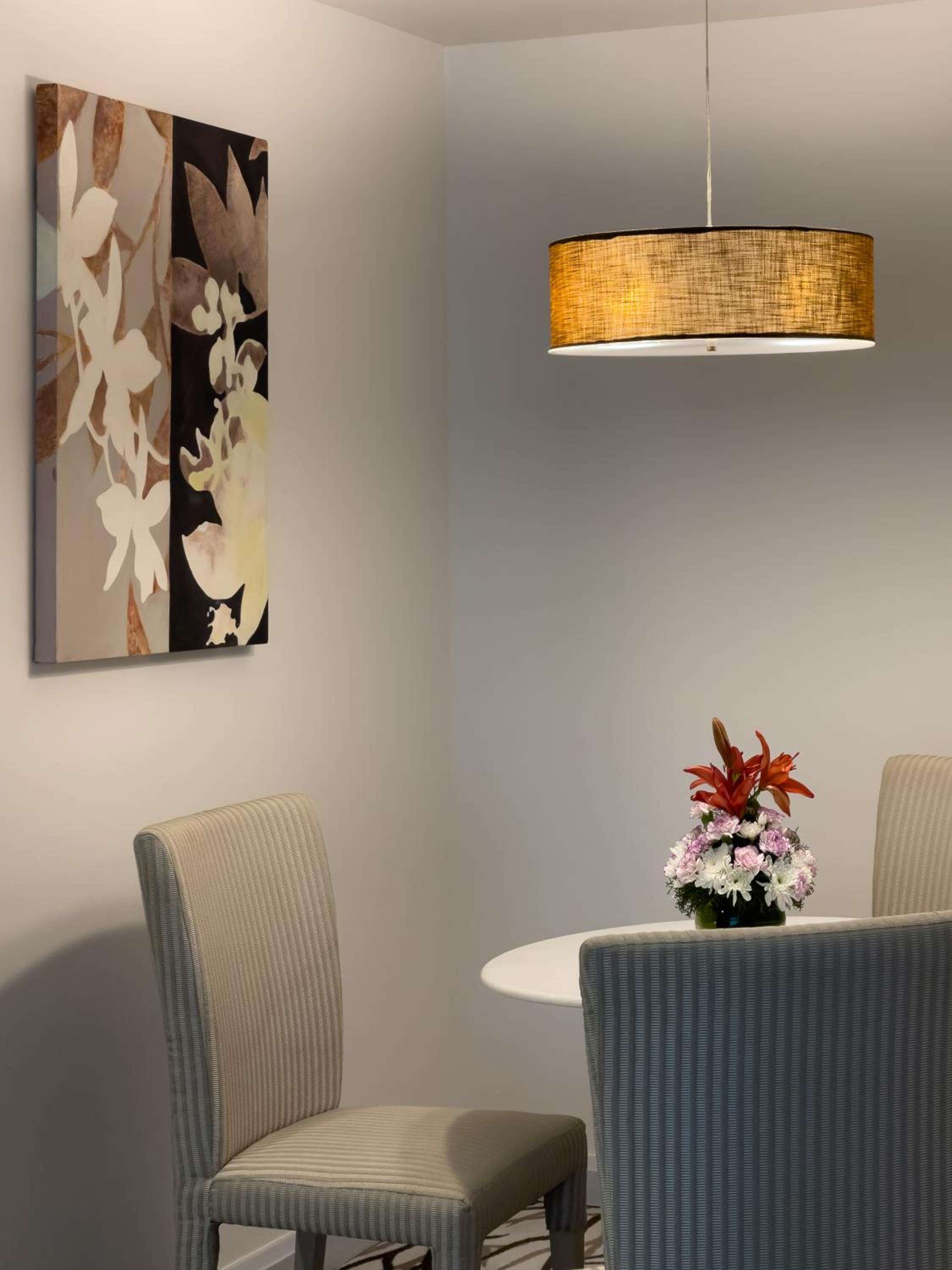 Suite - Photo 2