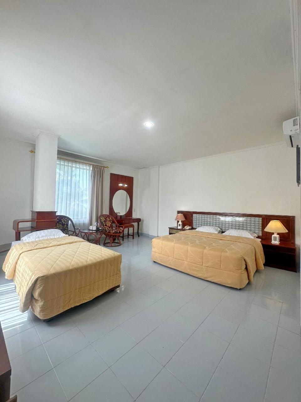 Deluxe Family Room - Photo 5