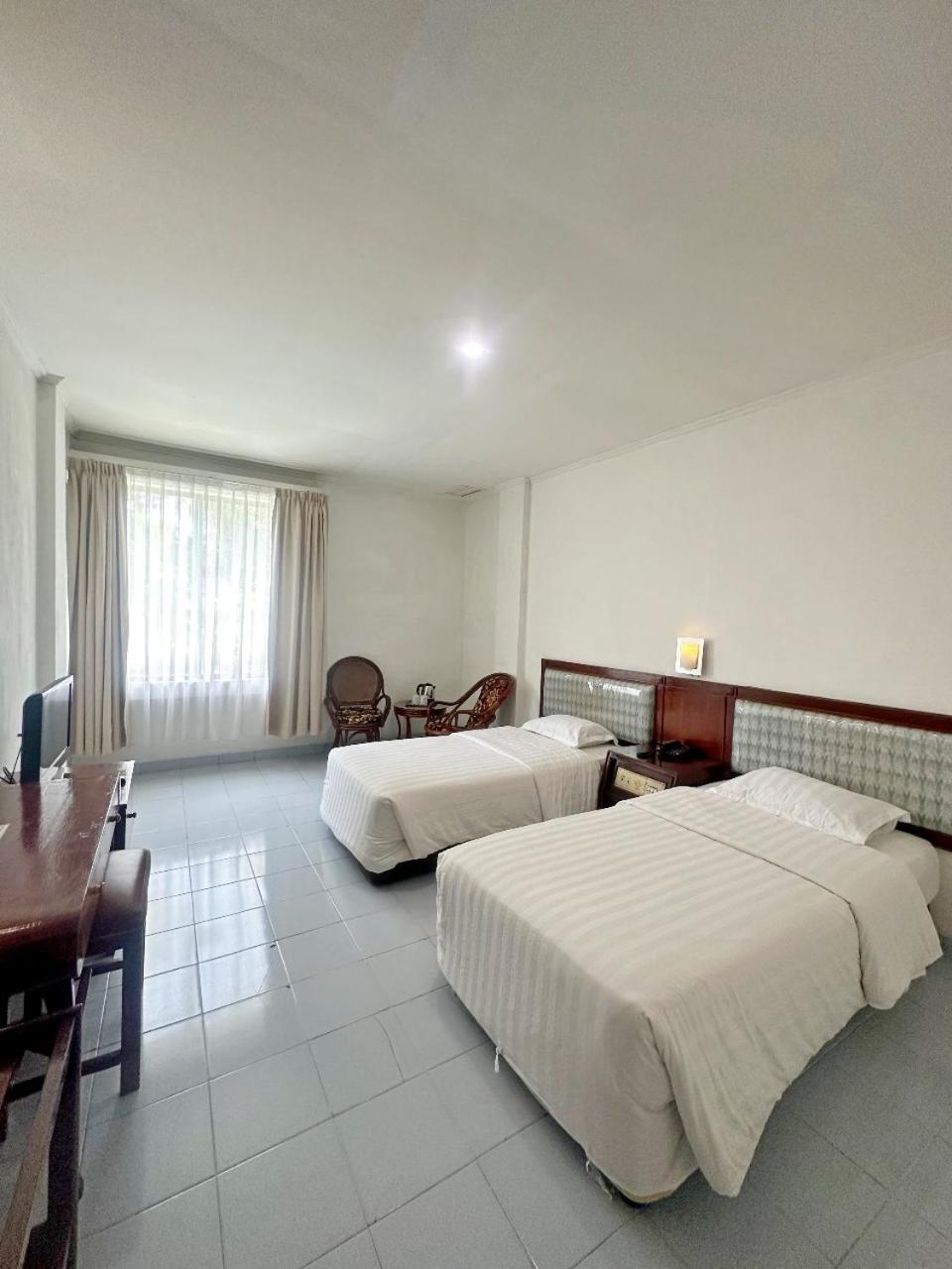 Superior Twin Room - Photo 2