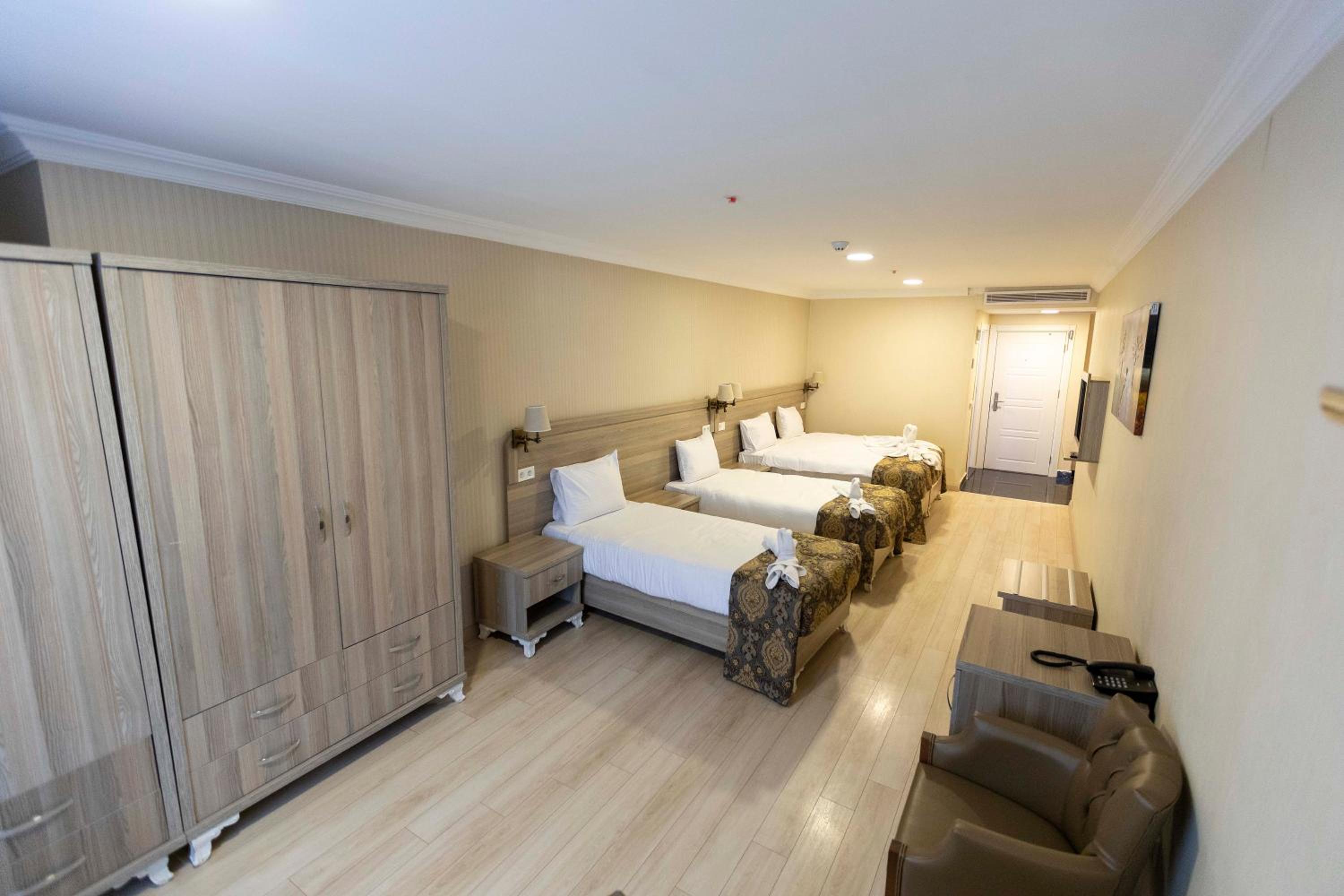 Standard Quadruple Room photo 3