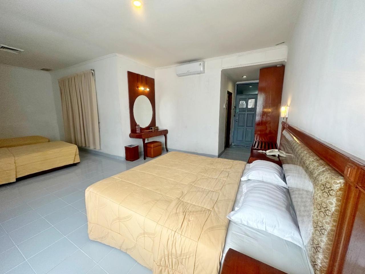 Family Suite - Photo 7