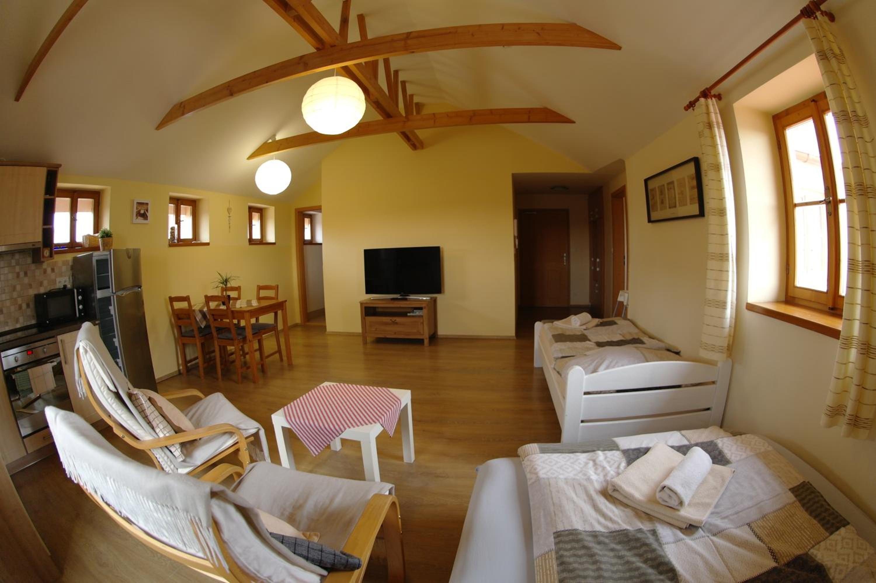 Apartment photo 2