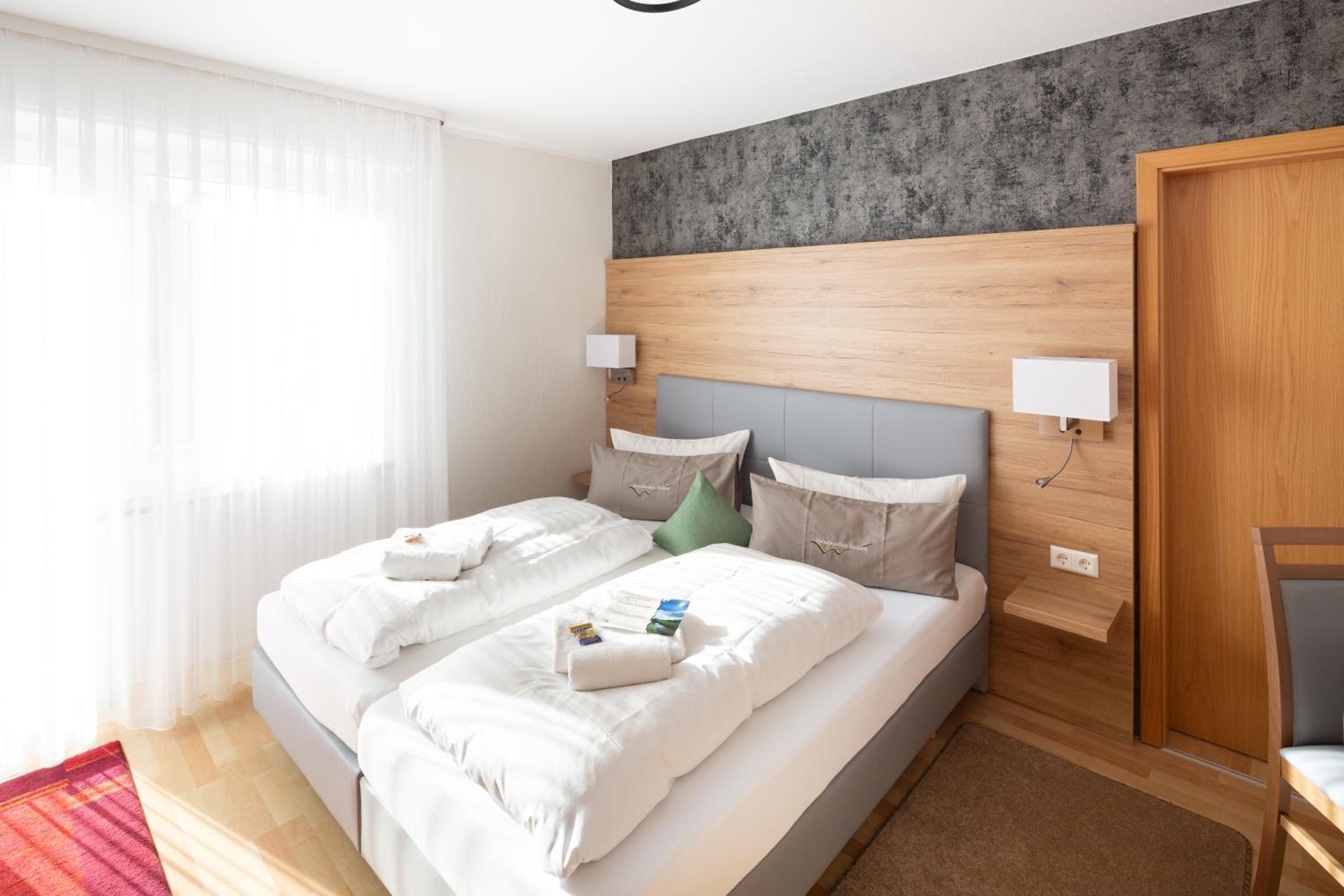 Twin Room with Shower