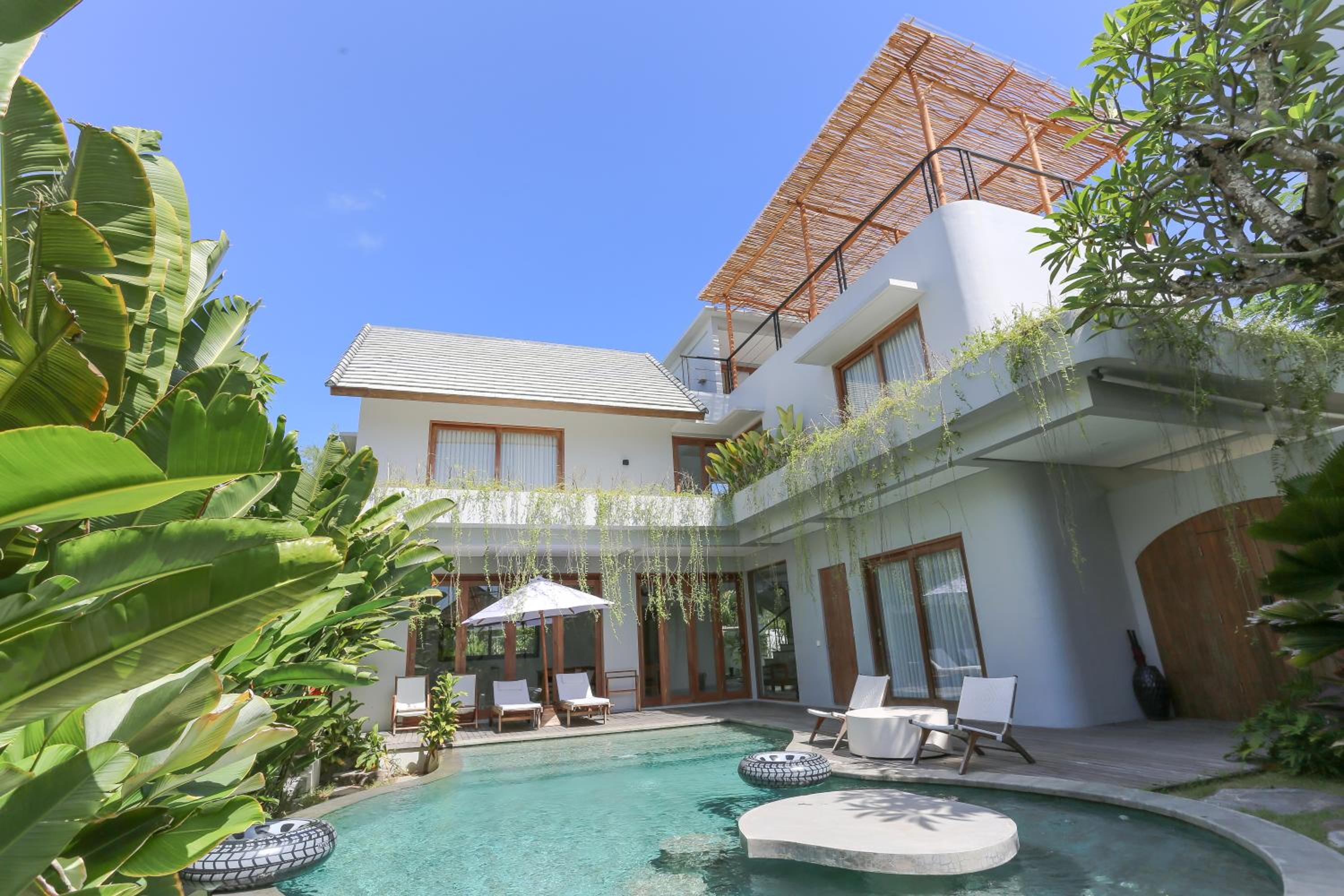 Three-Bedroom Villa - Photo 20