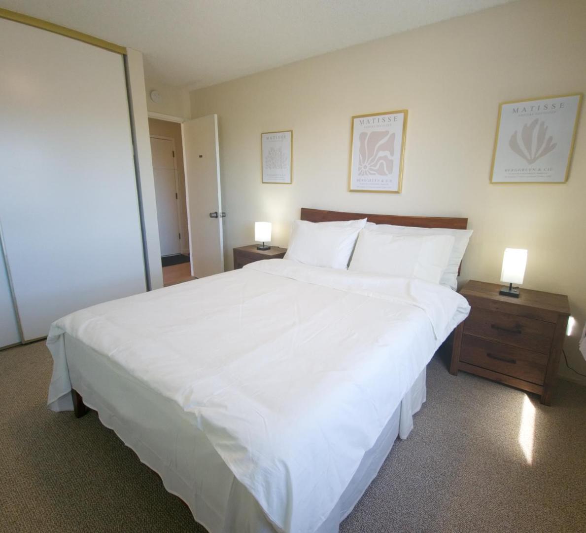 Double Room with Shared Bathroom photo 3