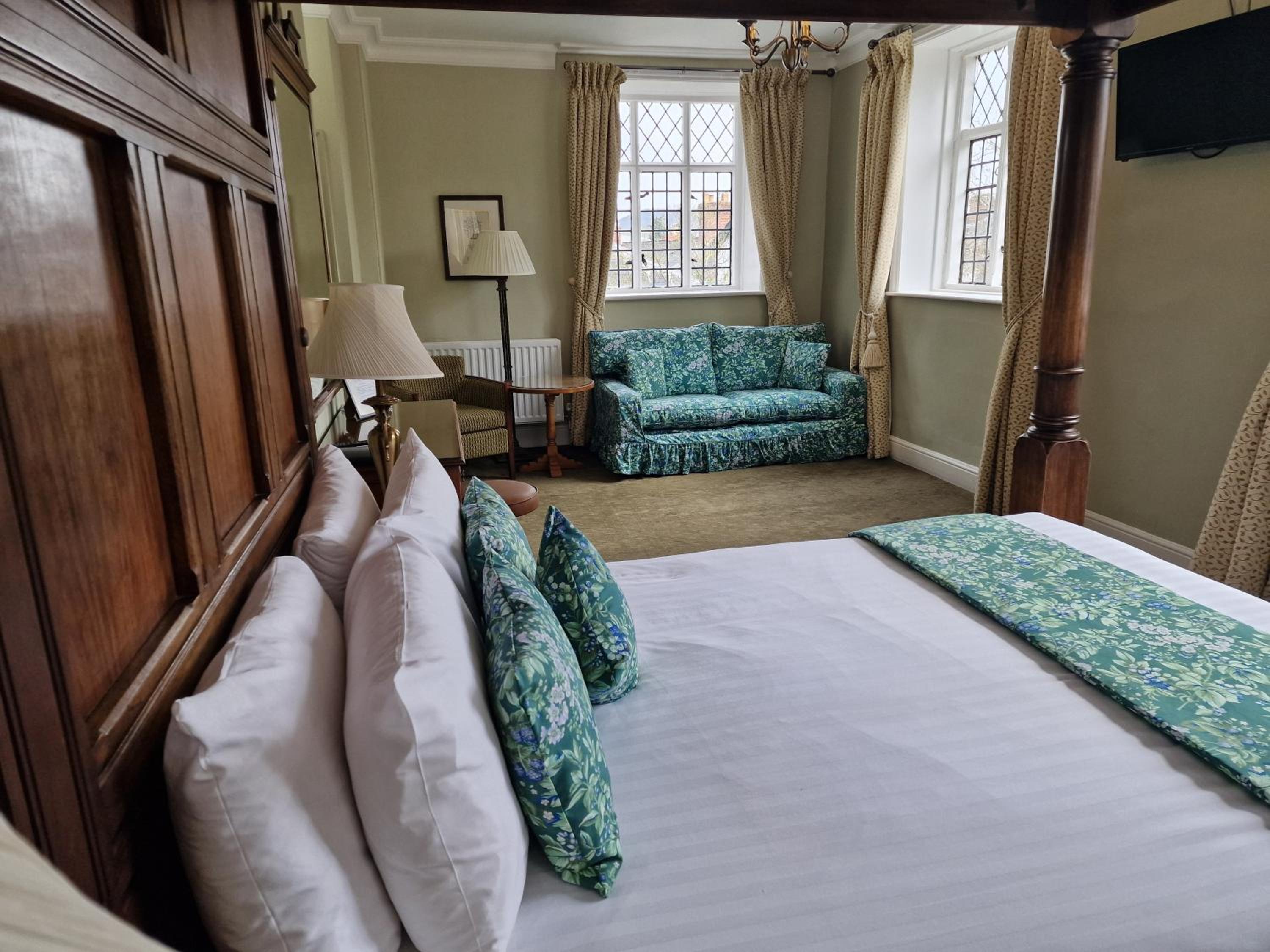 Superior King Suite - Photo 1