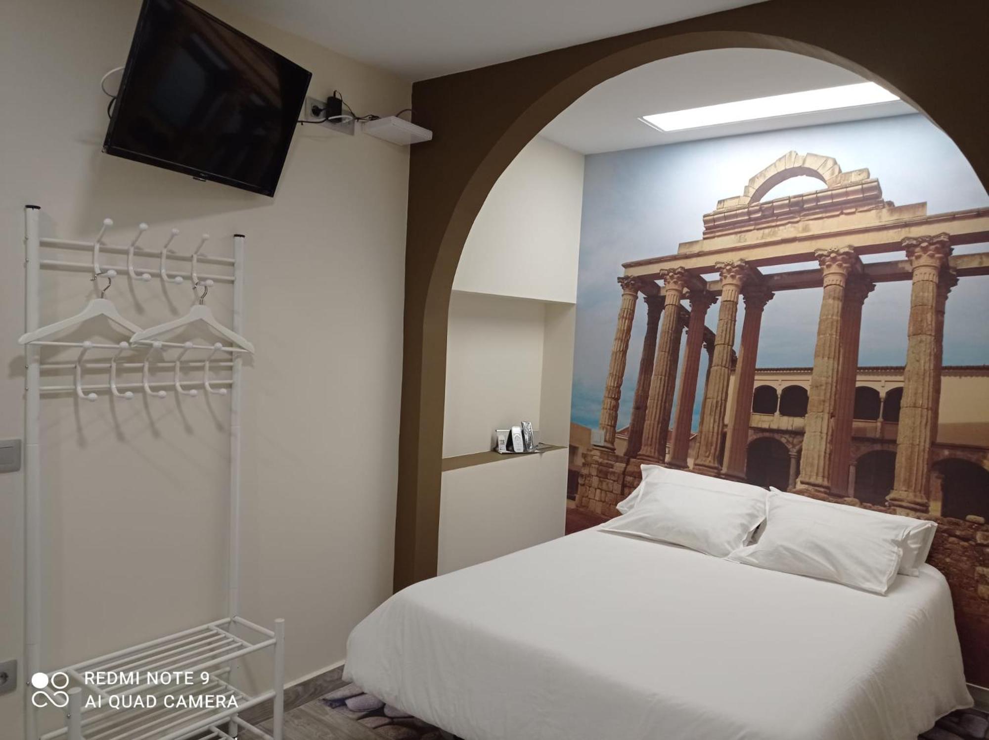 One-Bedroom Suite - Photo 13