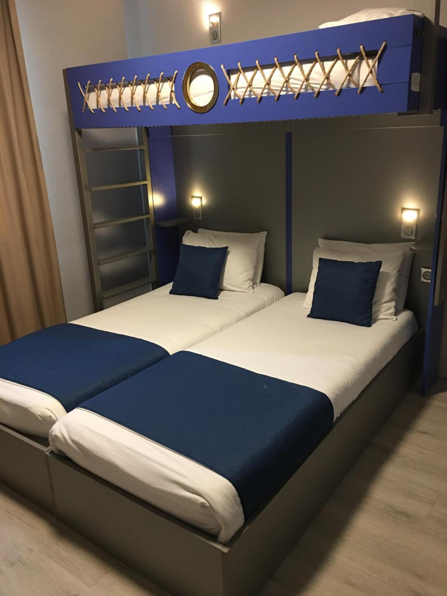 Standard Room - 3 Single Beds - Photo 1
