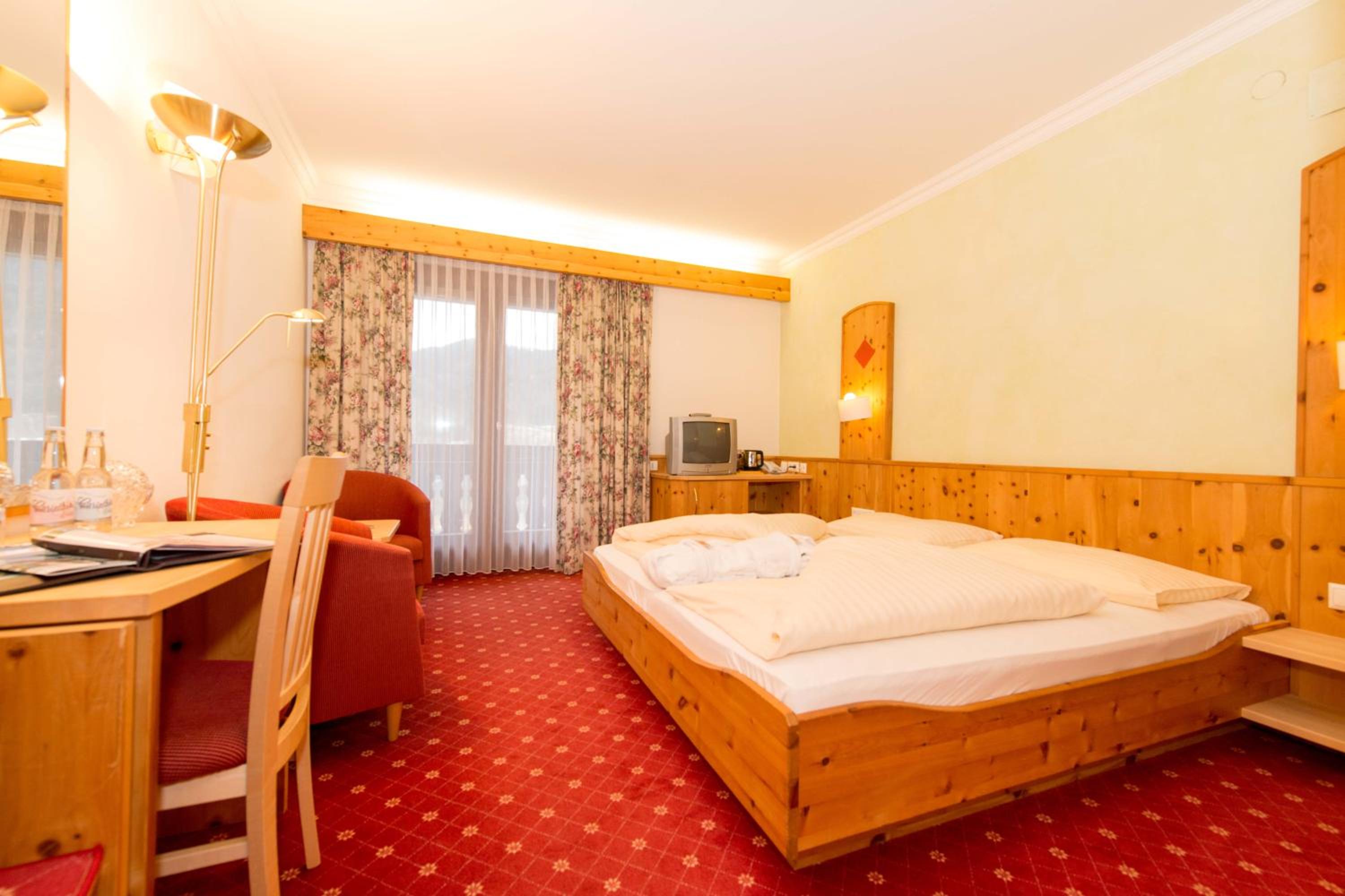 Double Room with Lake View photo 2