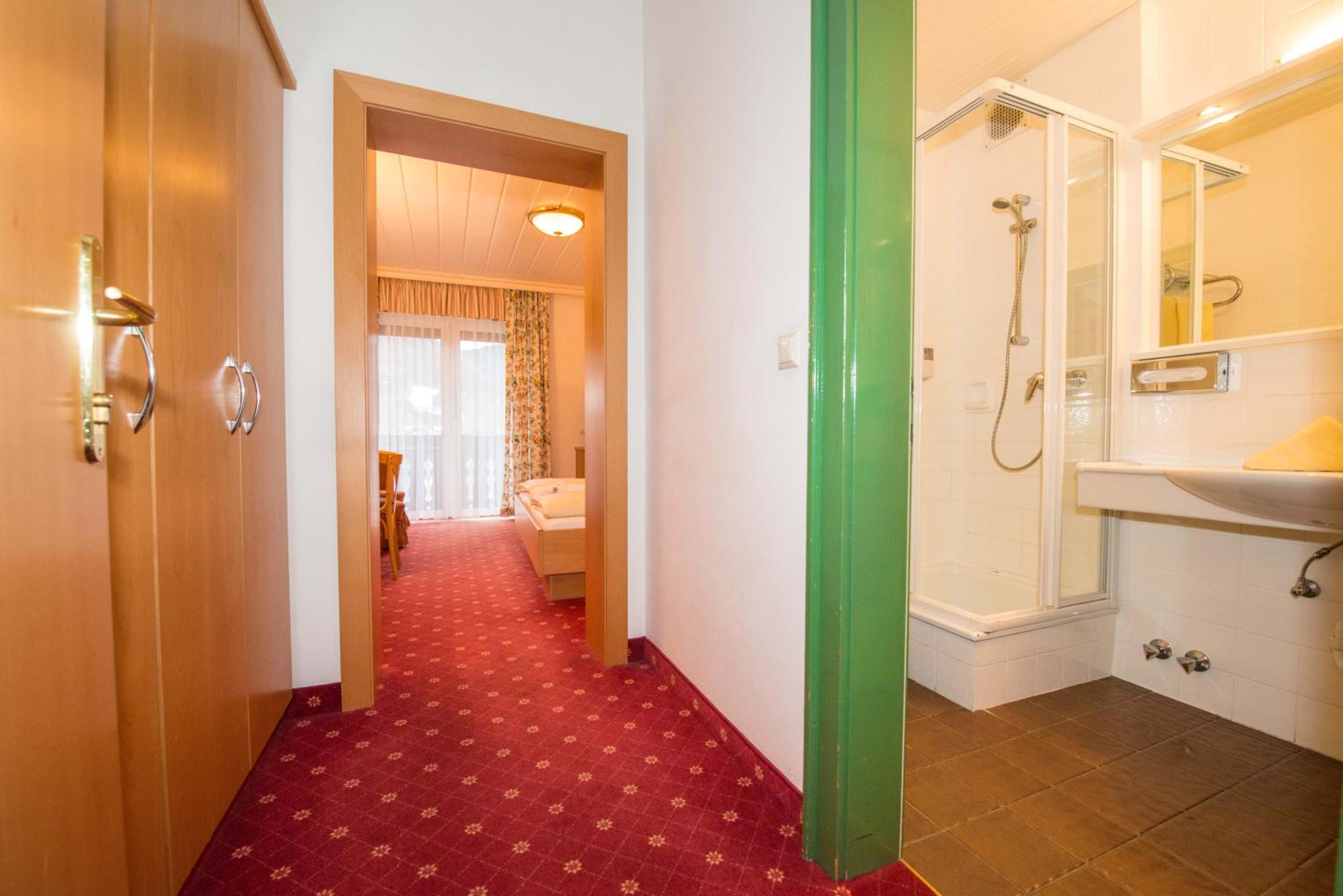 Double Room with Lake View photo 1