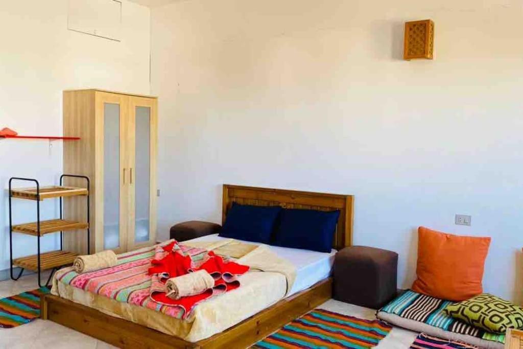 One-Bedroom House photo 1
