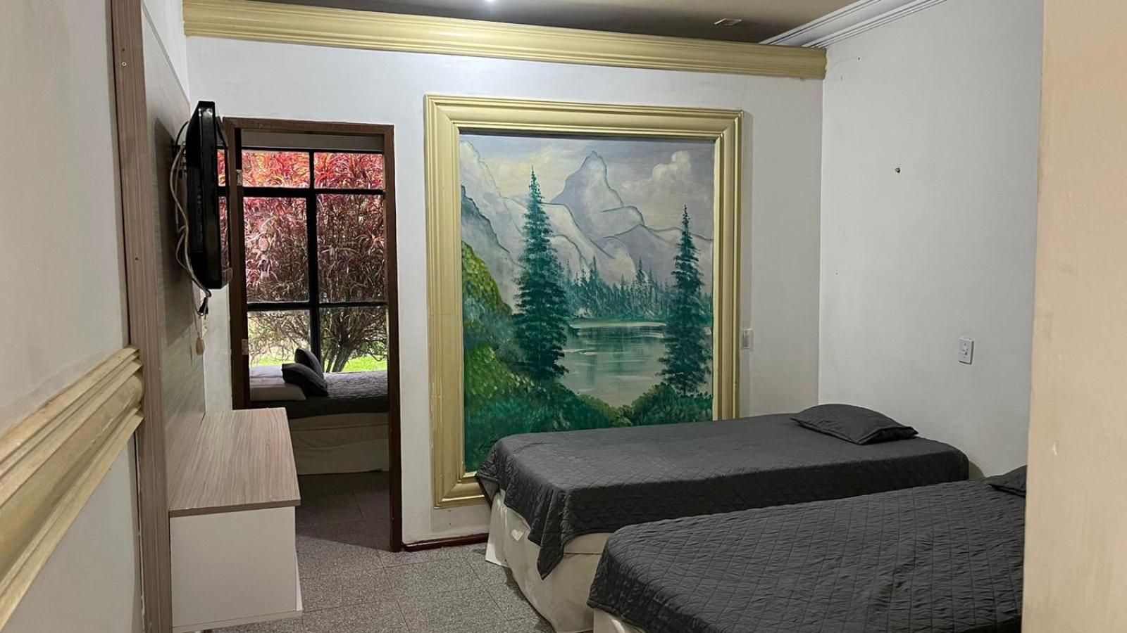 Double Room - Photo 4