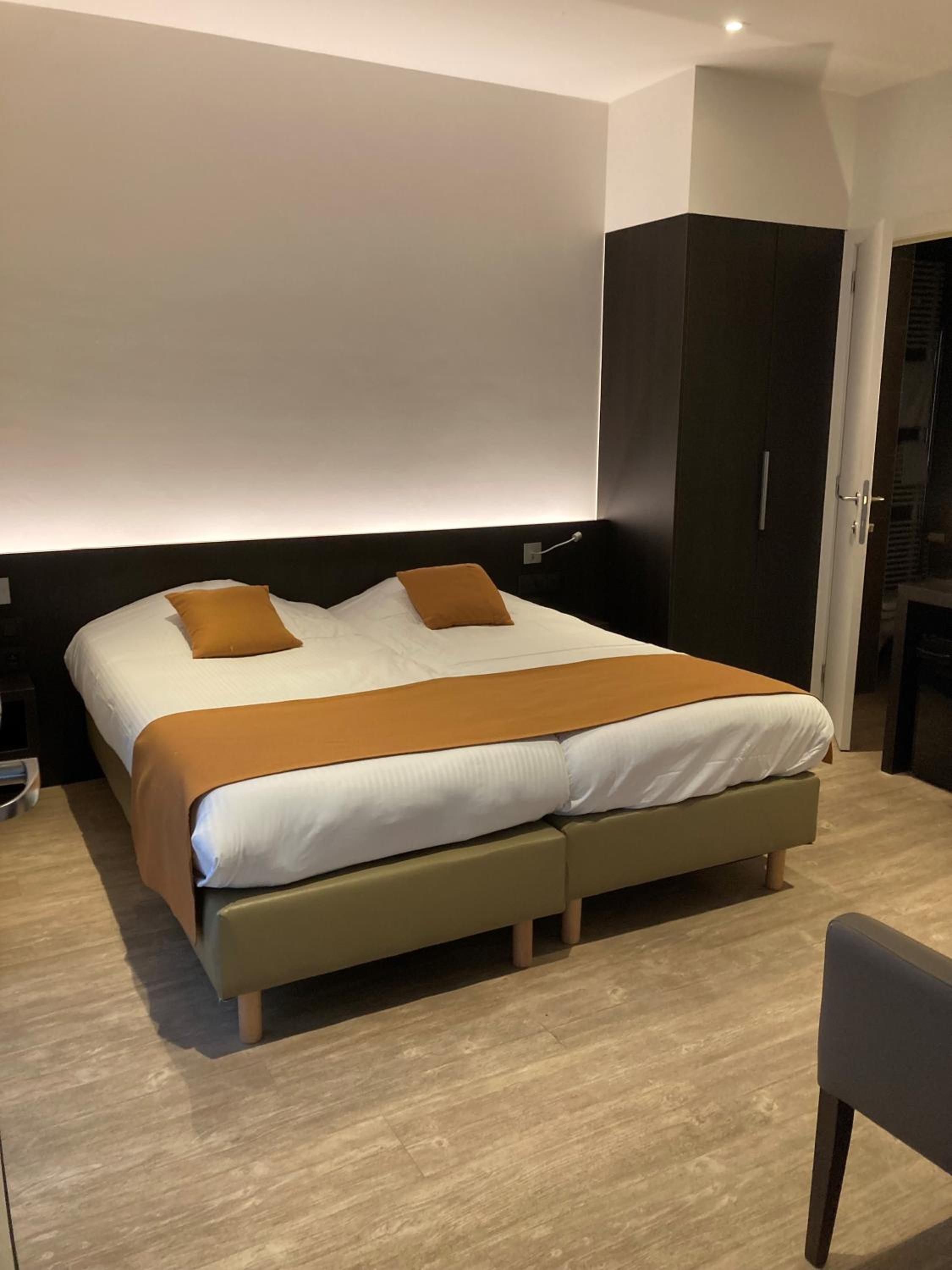 Two-Bedroom Suite photo 2