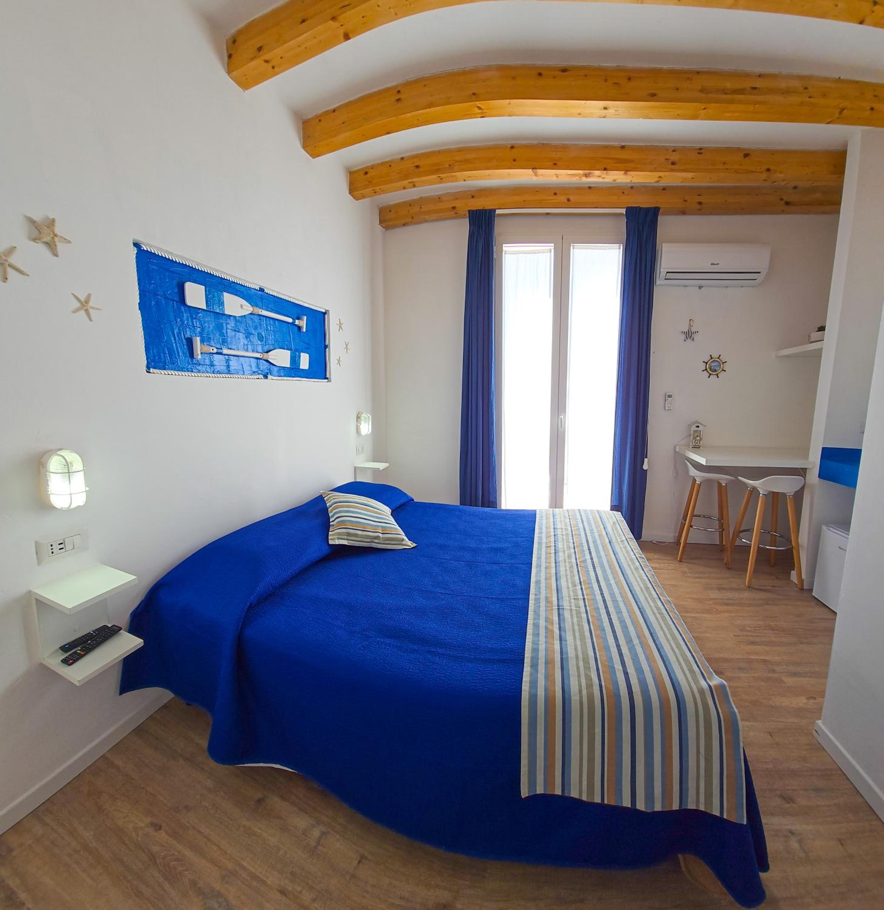 Double Room with Balcony photo 3