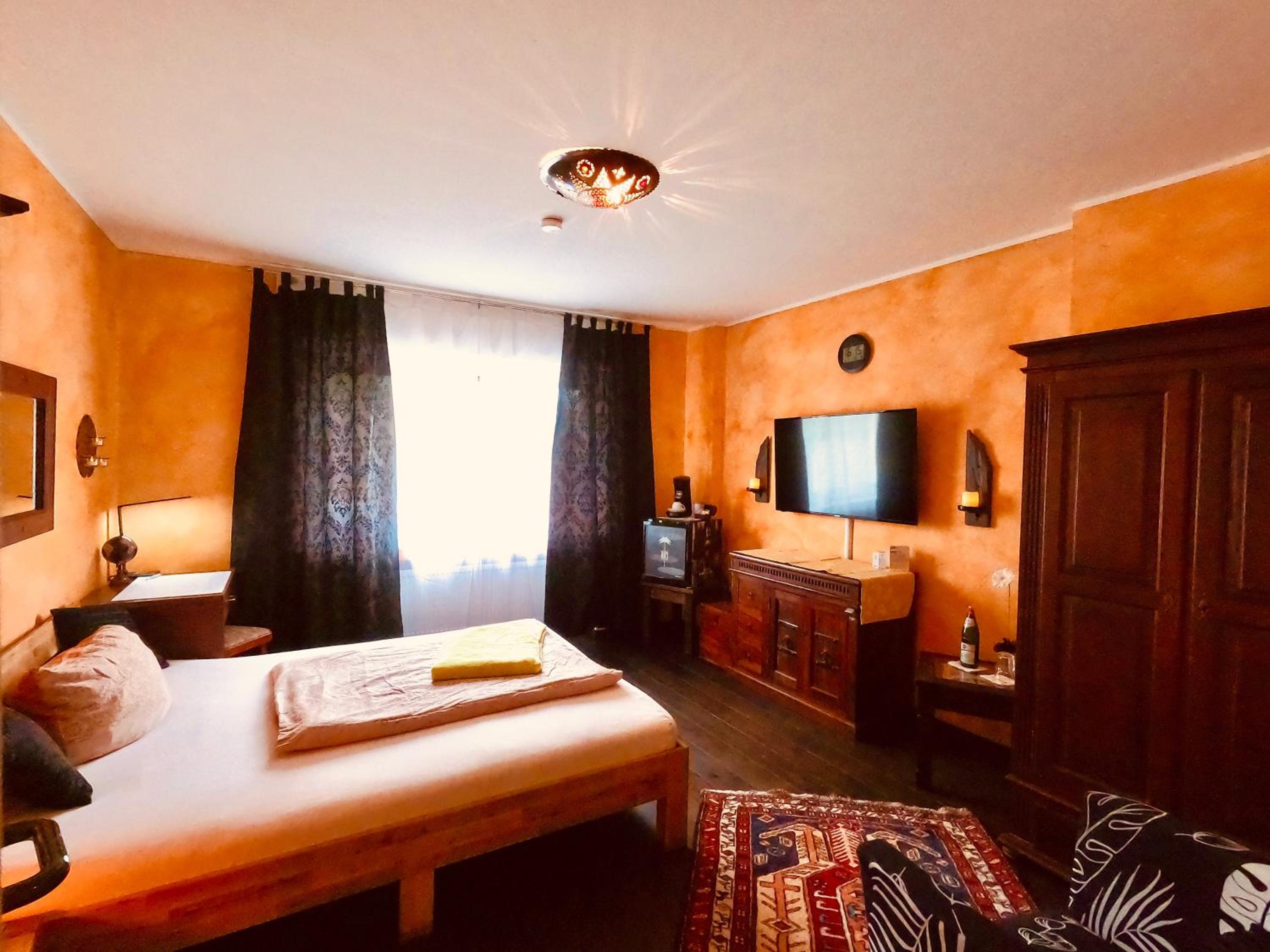 Deluxe Double Room with Shower photo 1