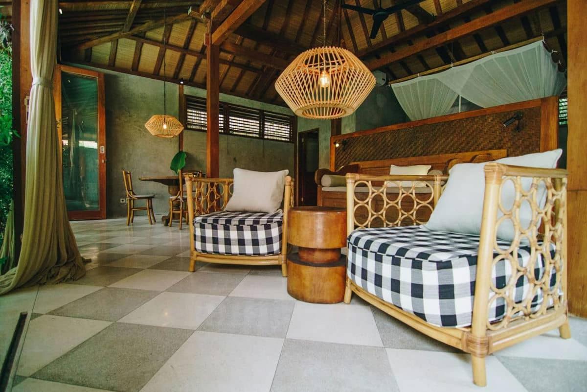 Deluxe Bungalow With Pool Access - Photo 17