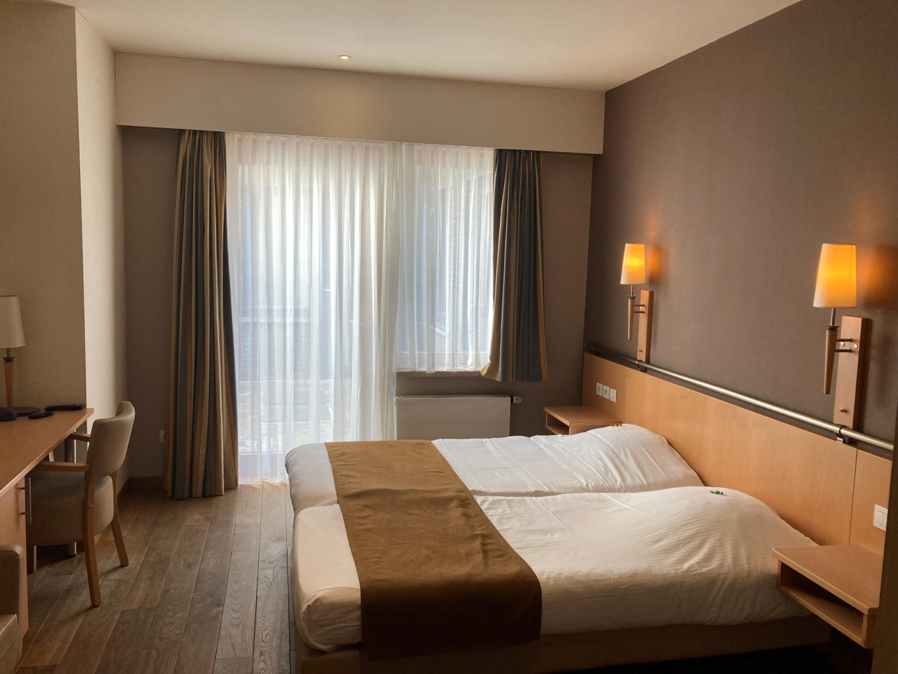 Deluxe Double Room photo 3
