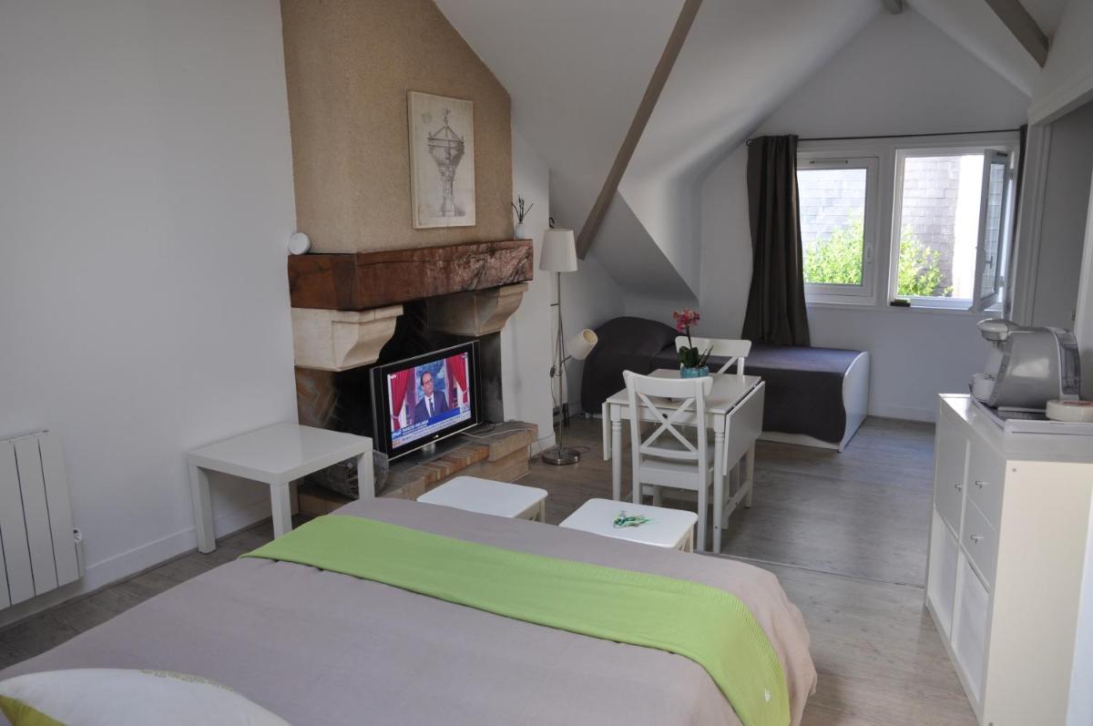 Studio (3 Adults) - Photo 1