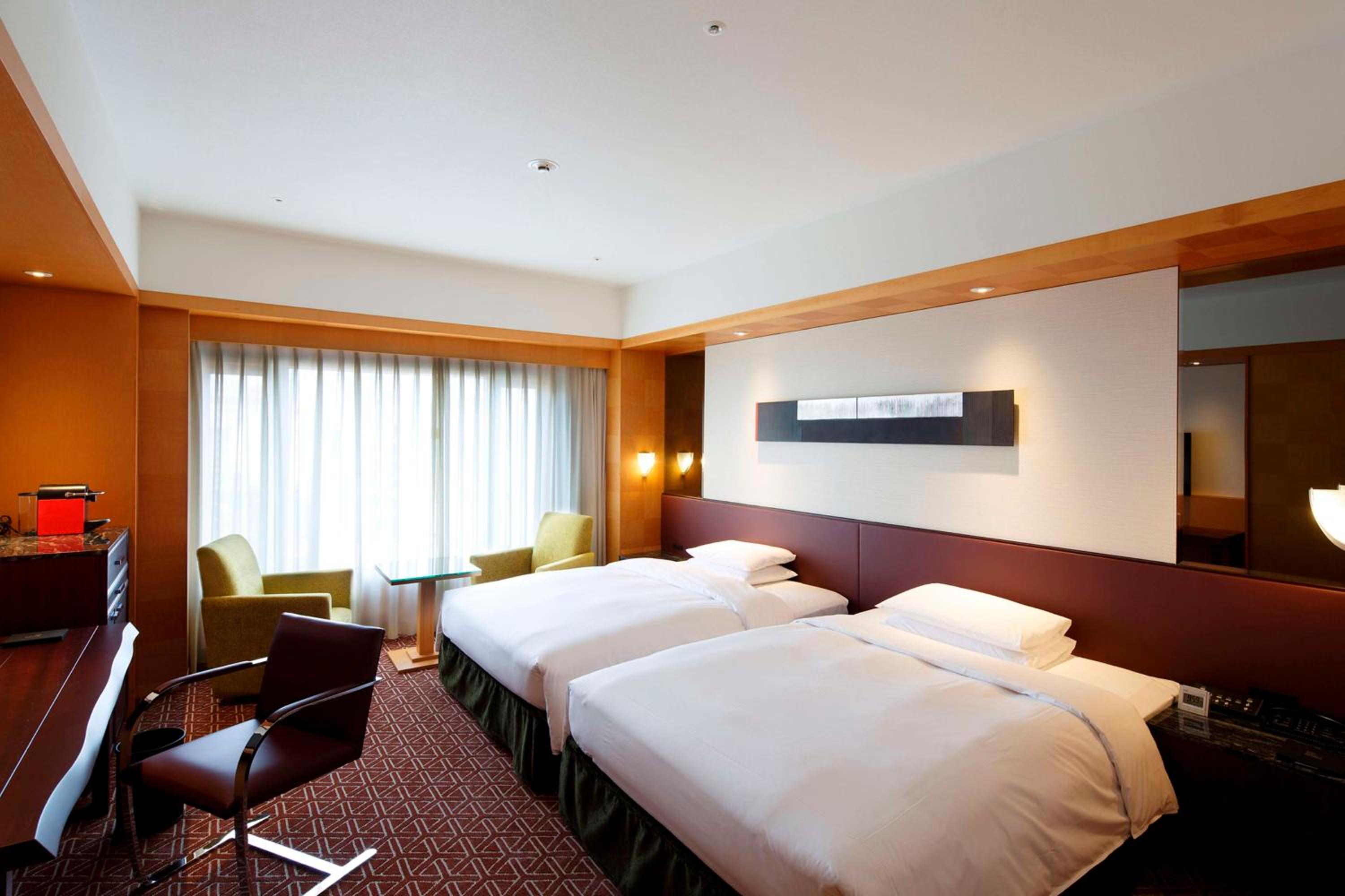 Twin Room - Club Access - Photo 1