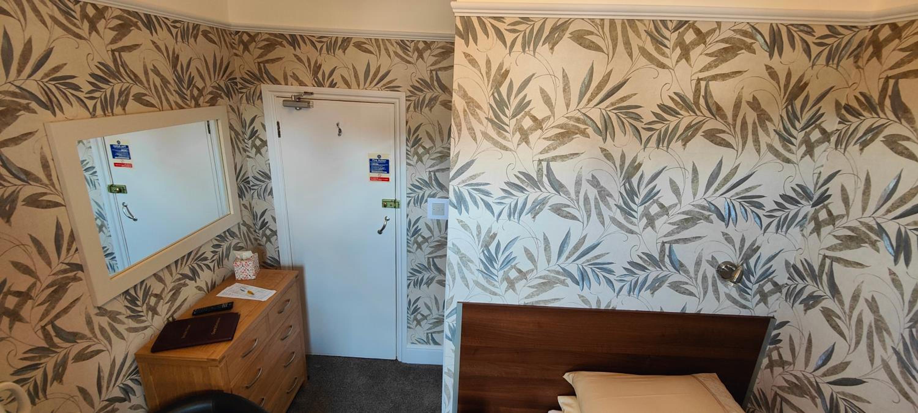 Single Room with Shower photo 3
