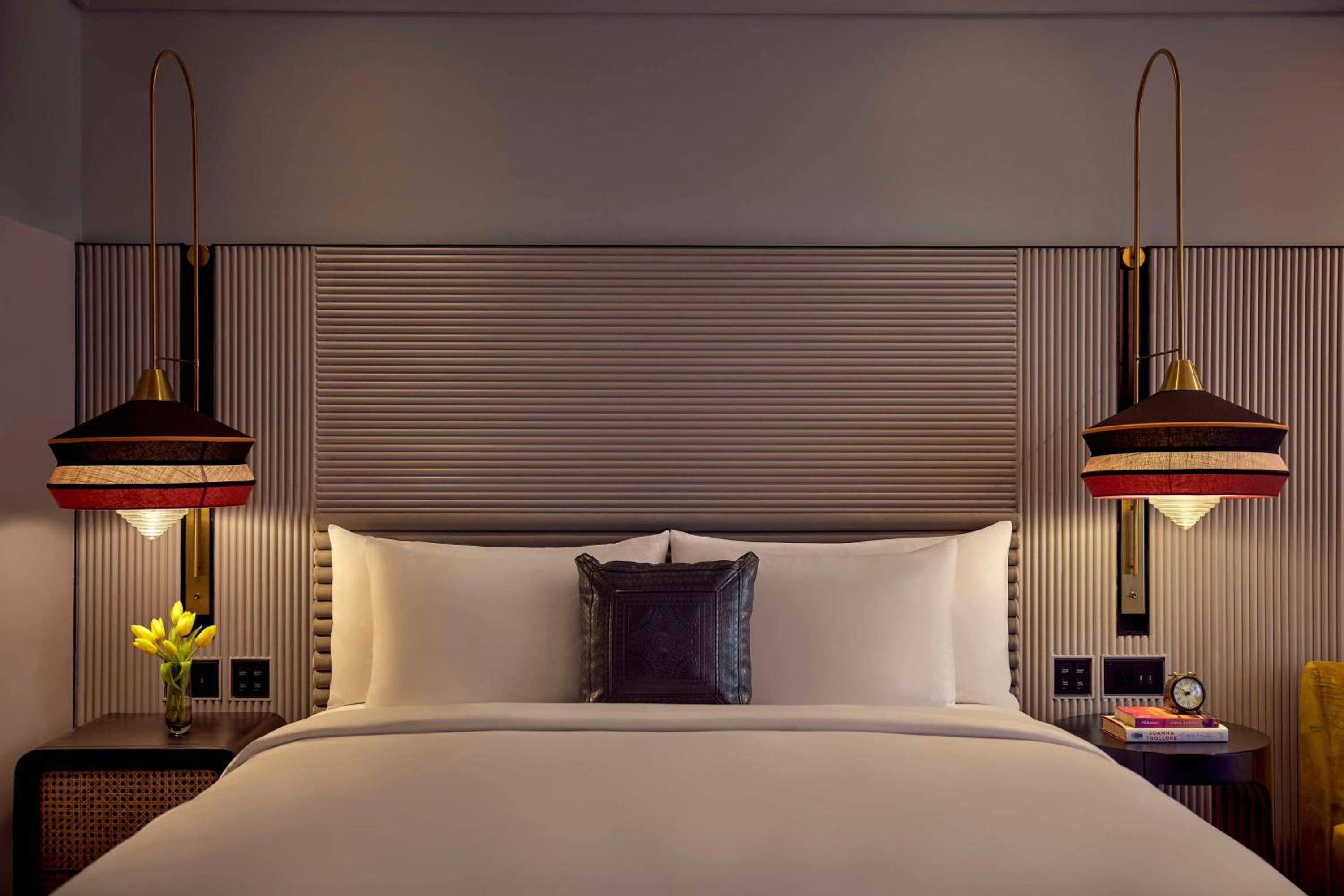 King Room with 15% disc on Food, Soft Beverage, Laundry, SPA Credit INR 1,000 (T&C apply) - Photo 6