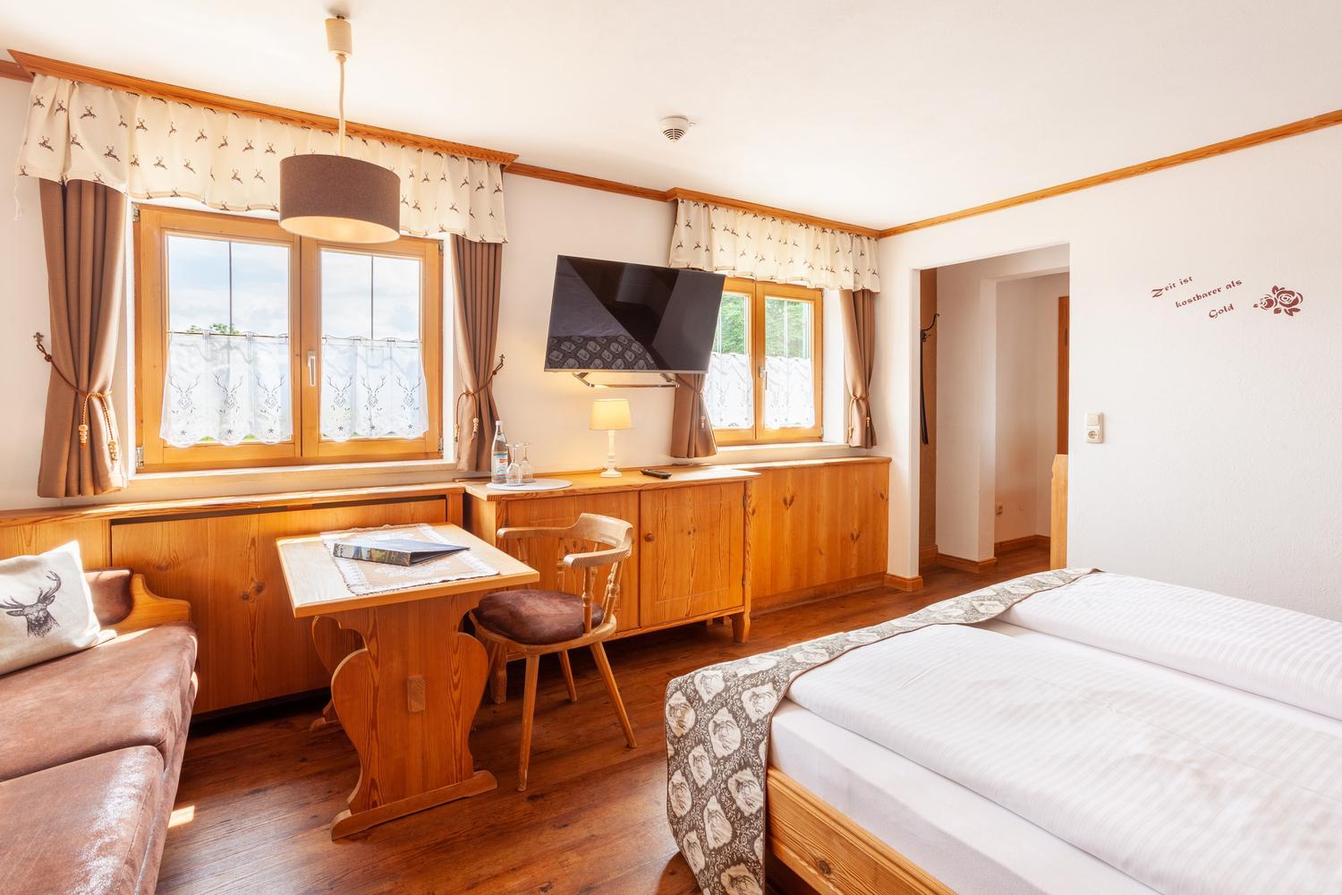 Large Double Room photo 2