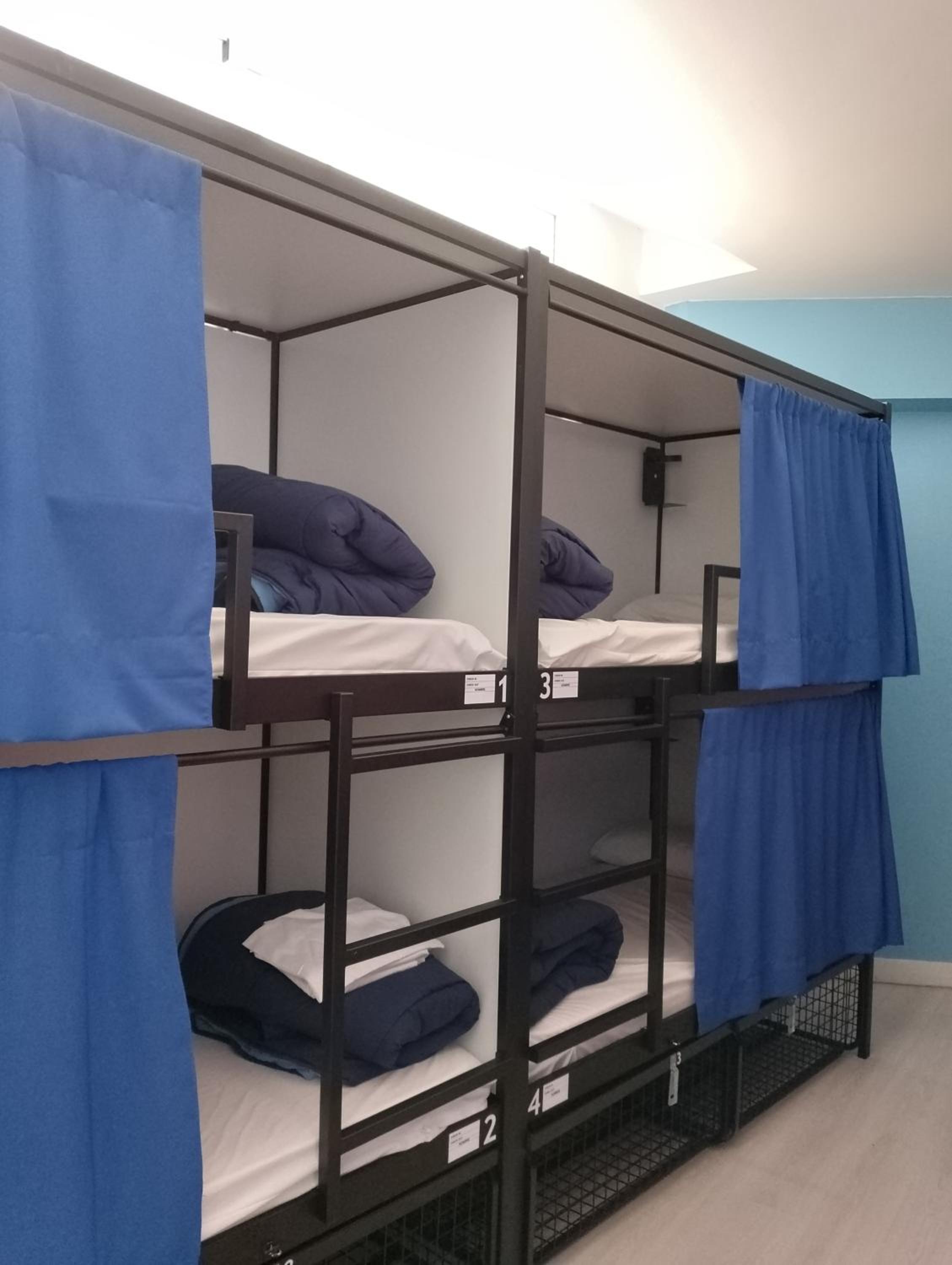 Bed in 8-Bed Female Dormitory Room photo 2