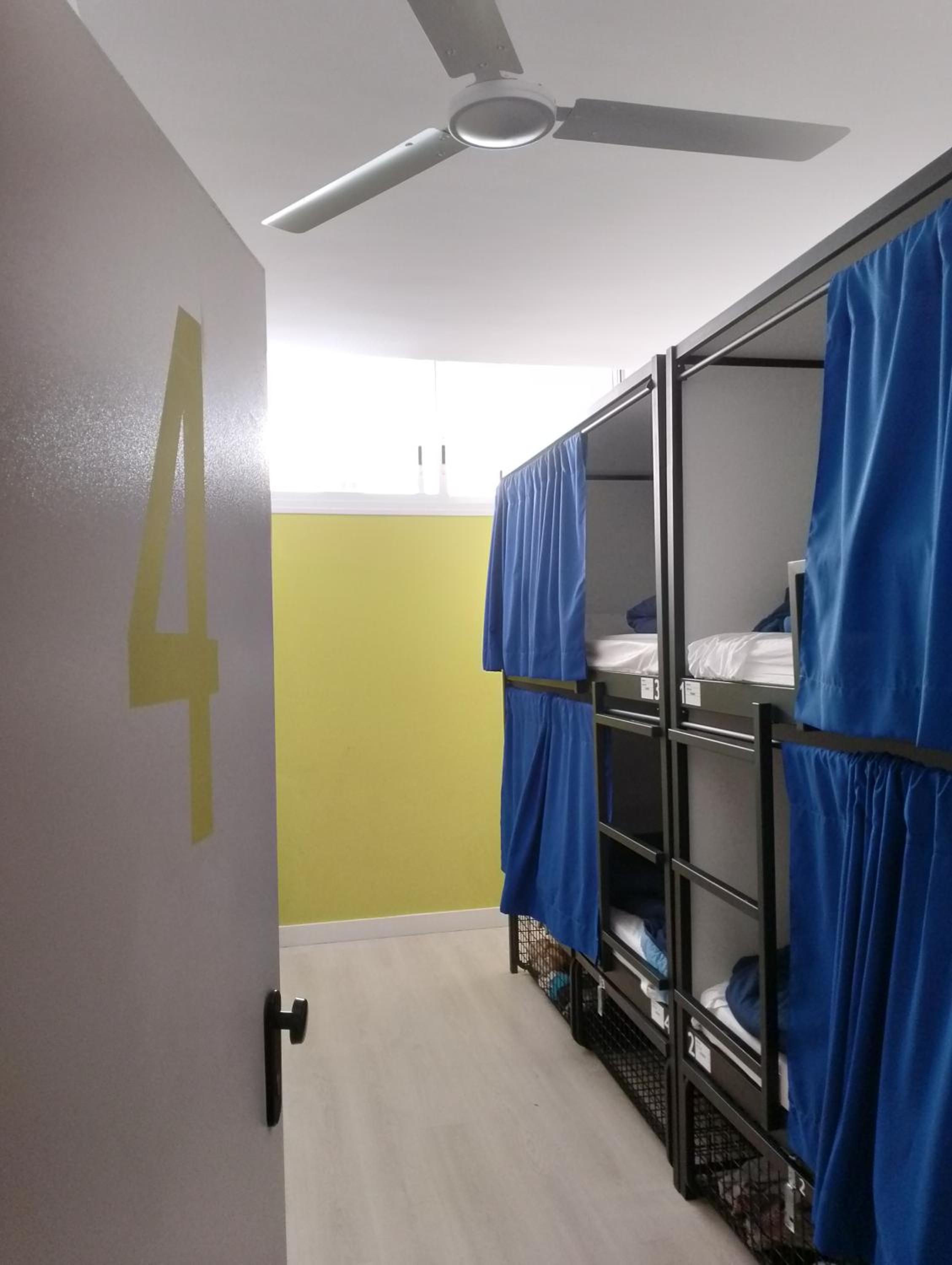 Bed in 4-Bed Mixed Dormitory Room photo 2
