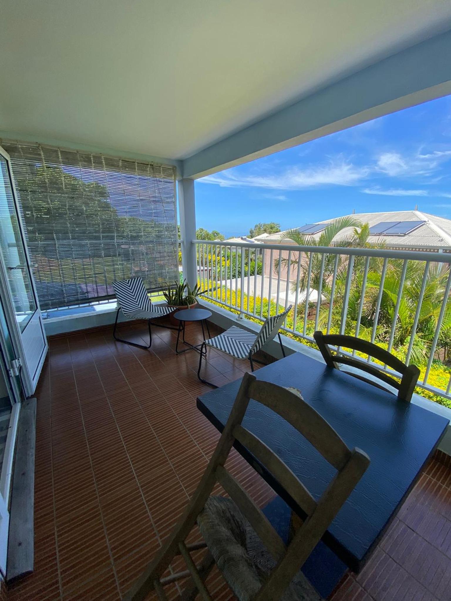 Double or Twin Room with Sea View photo 2