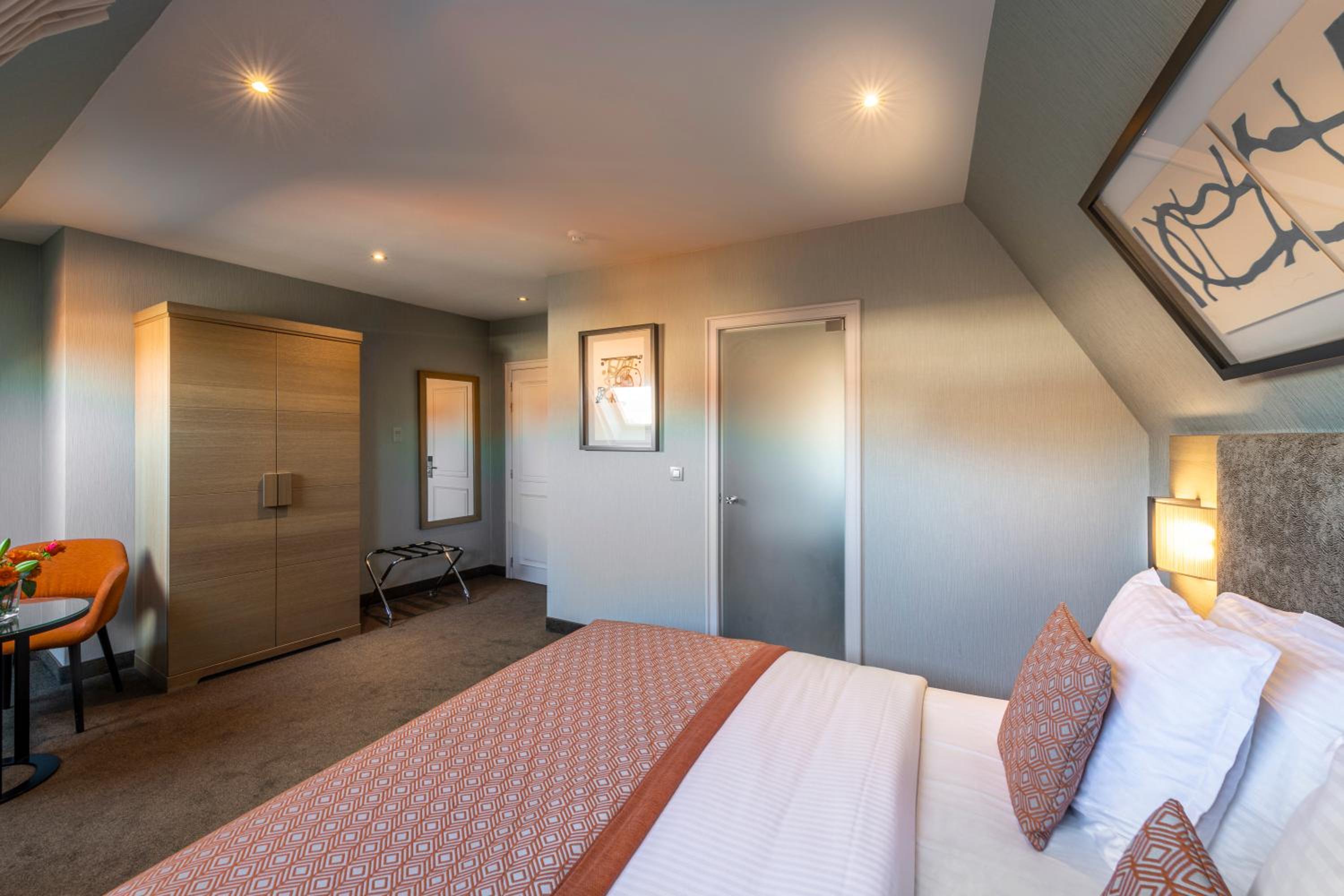 Superior Pent Room photo 1