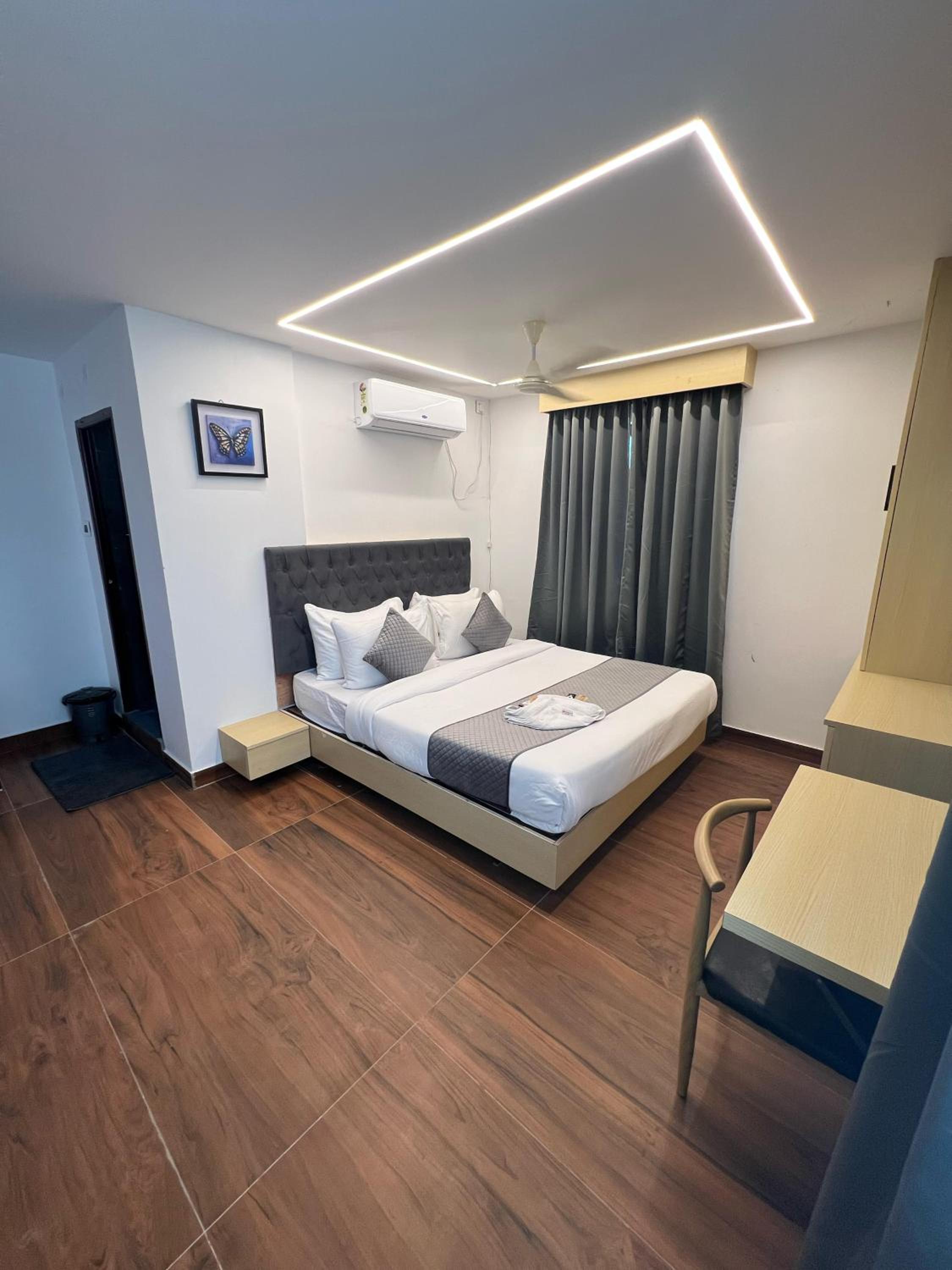 Double Room - Photo 3